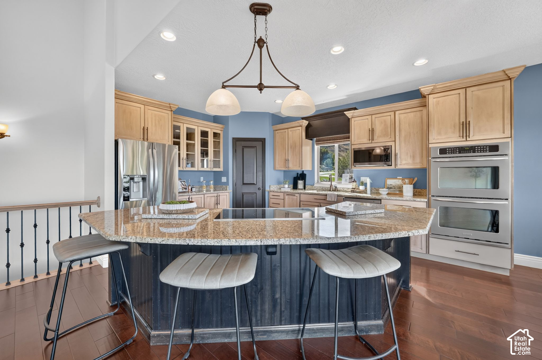 main property photo 5