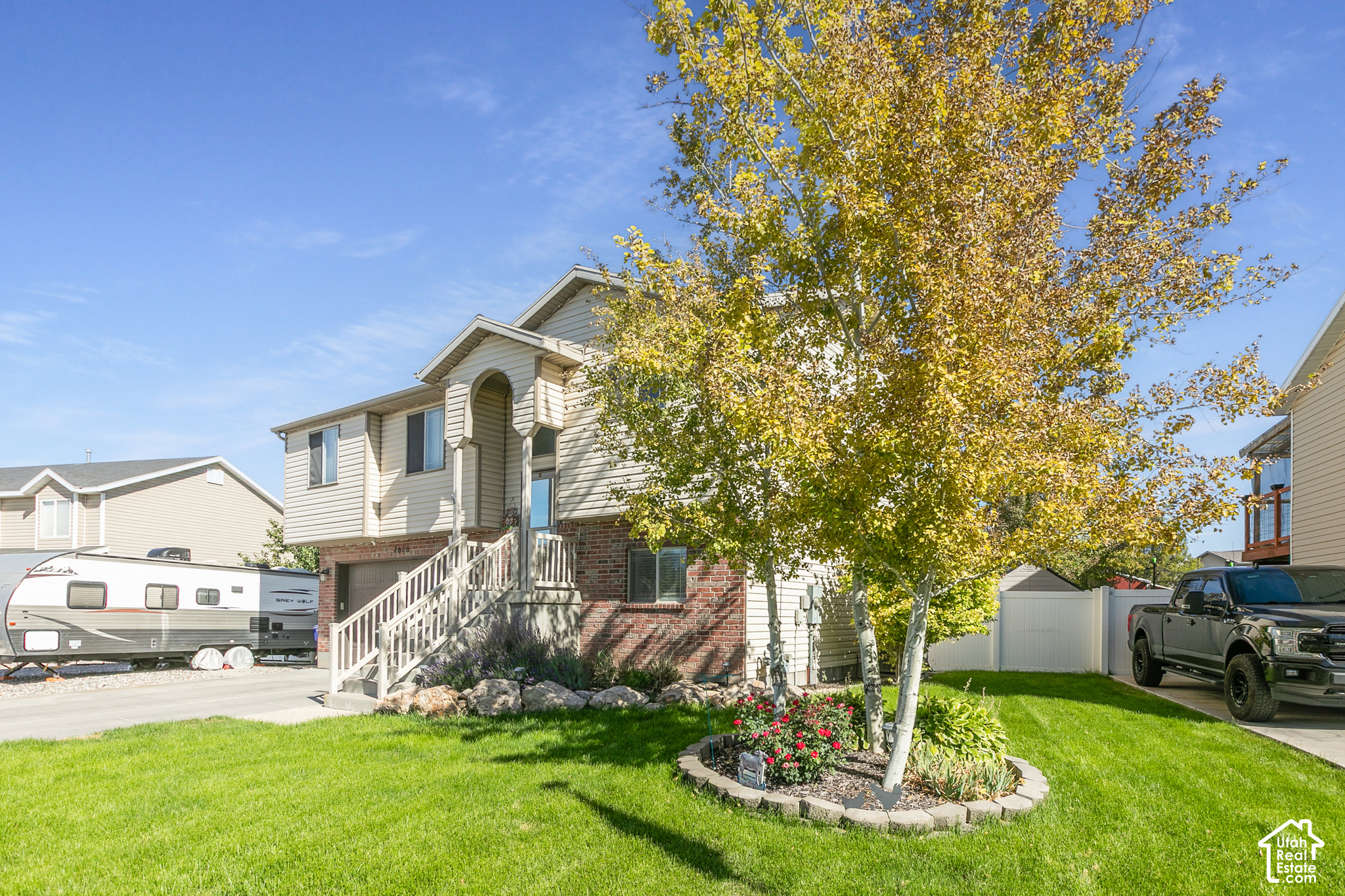 main property photo 22