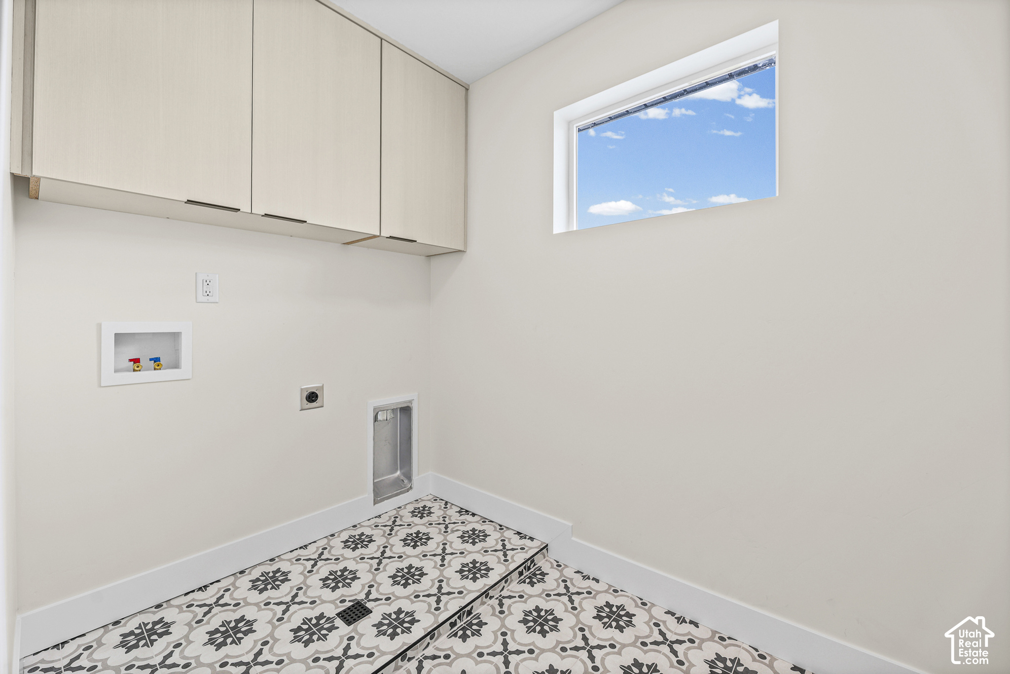 main property photo 50