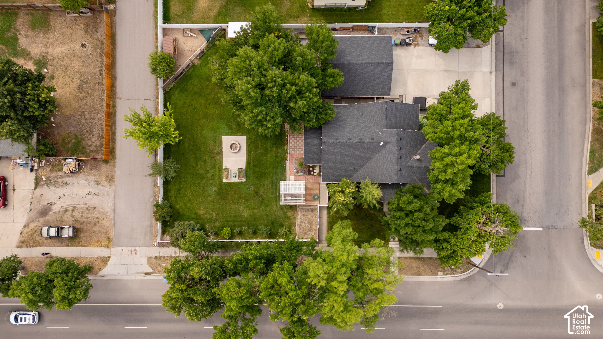 main property photo 38