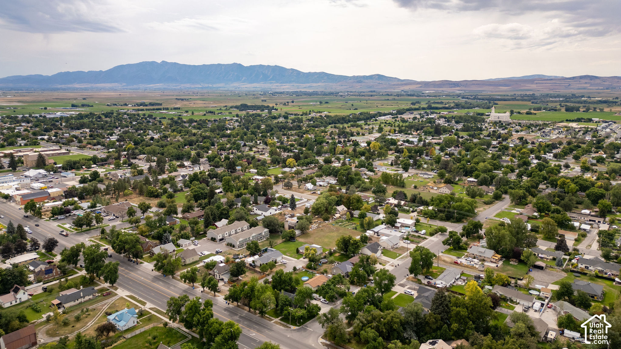 main property photo 40