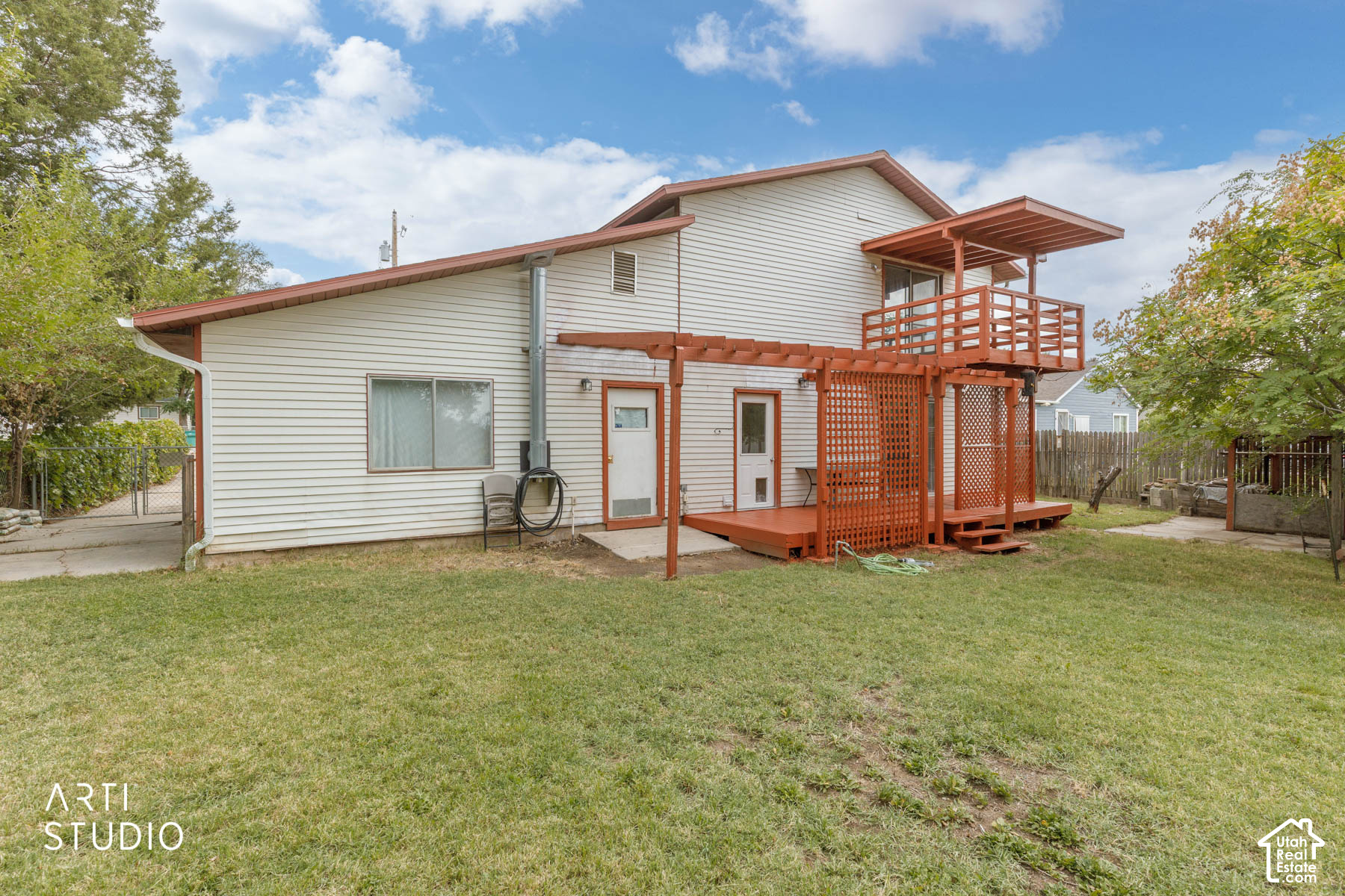 main property photo 31