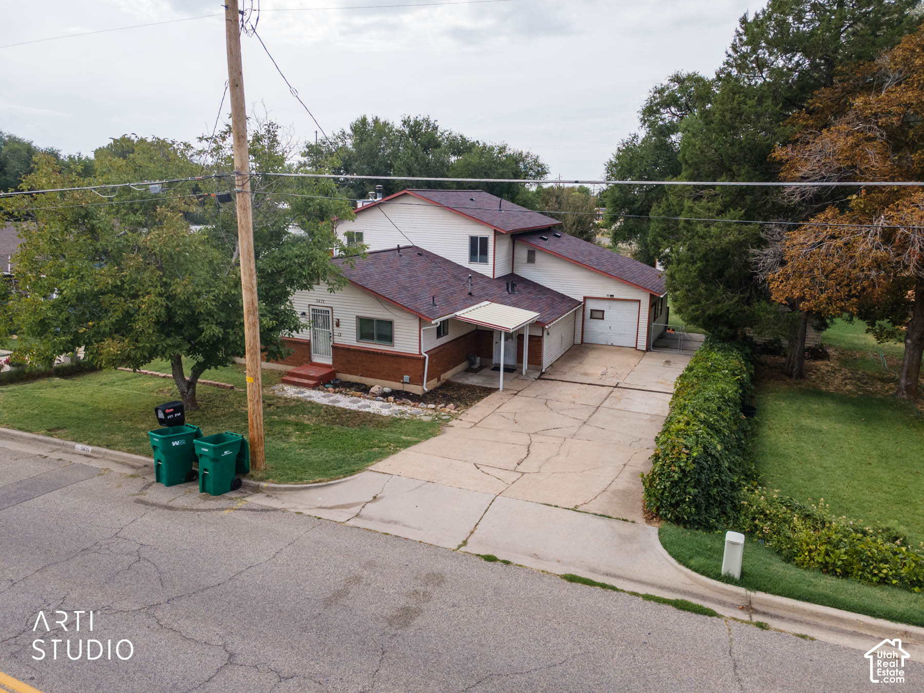 main property photo 37