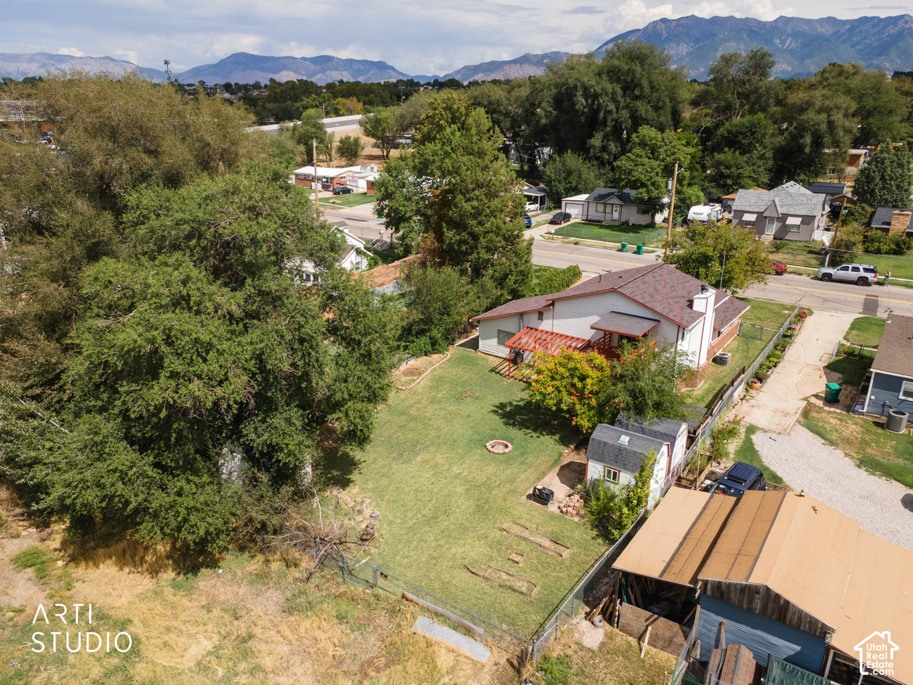 main property photo 39