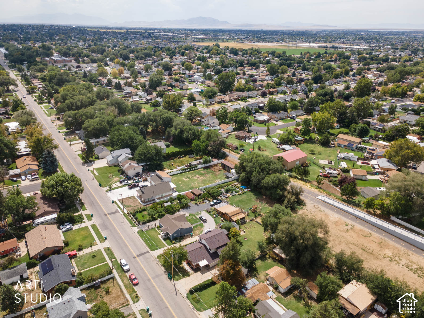 main property photo 41