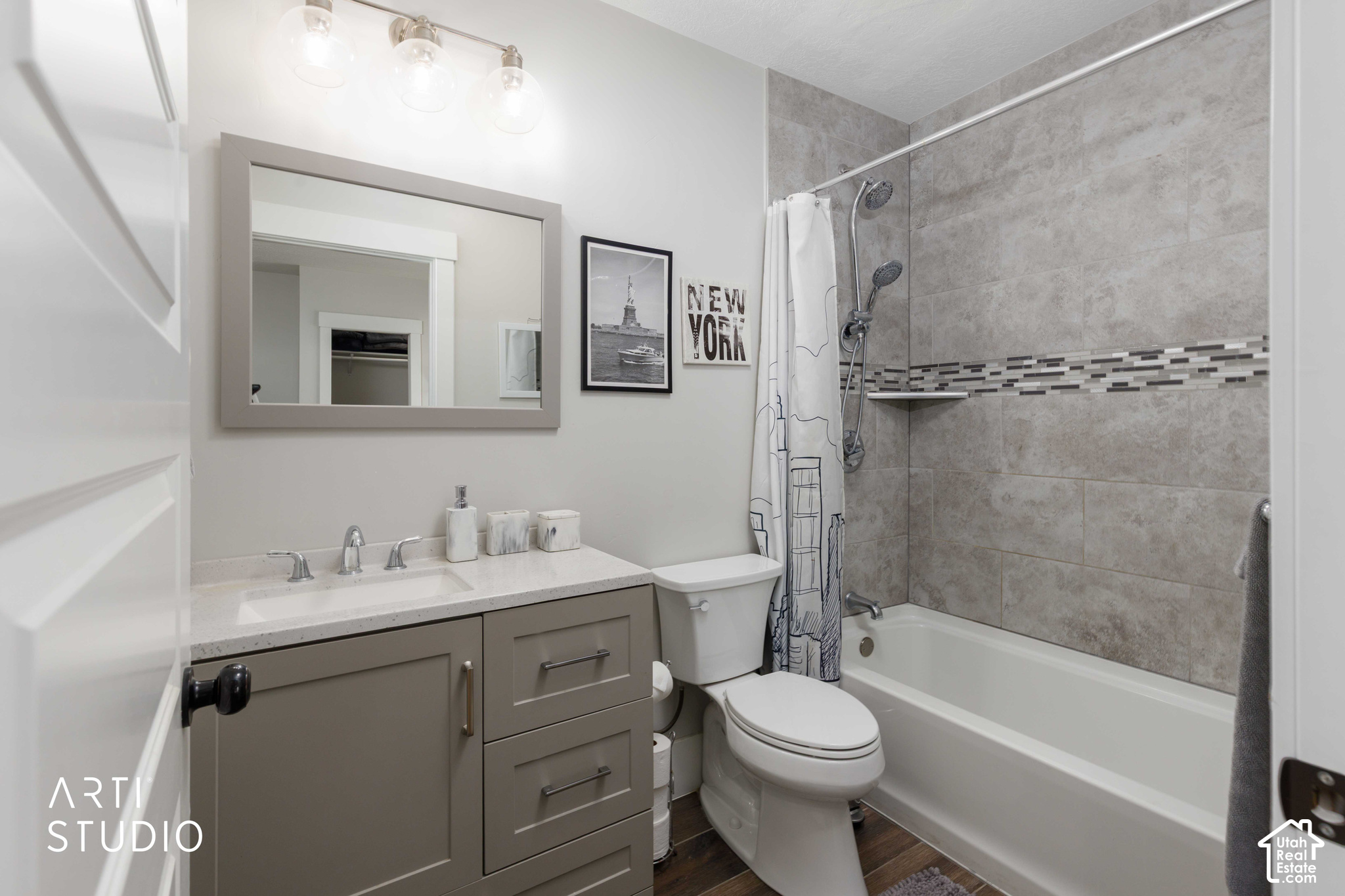 main property photo 68