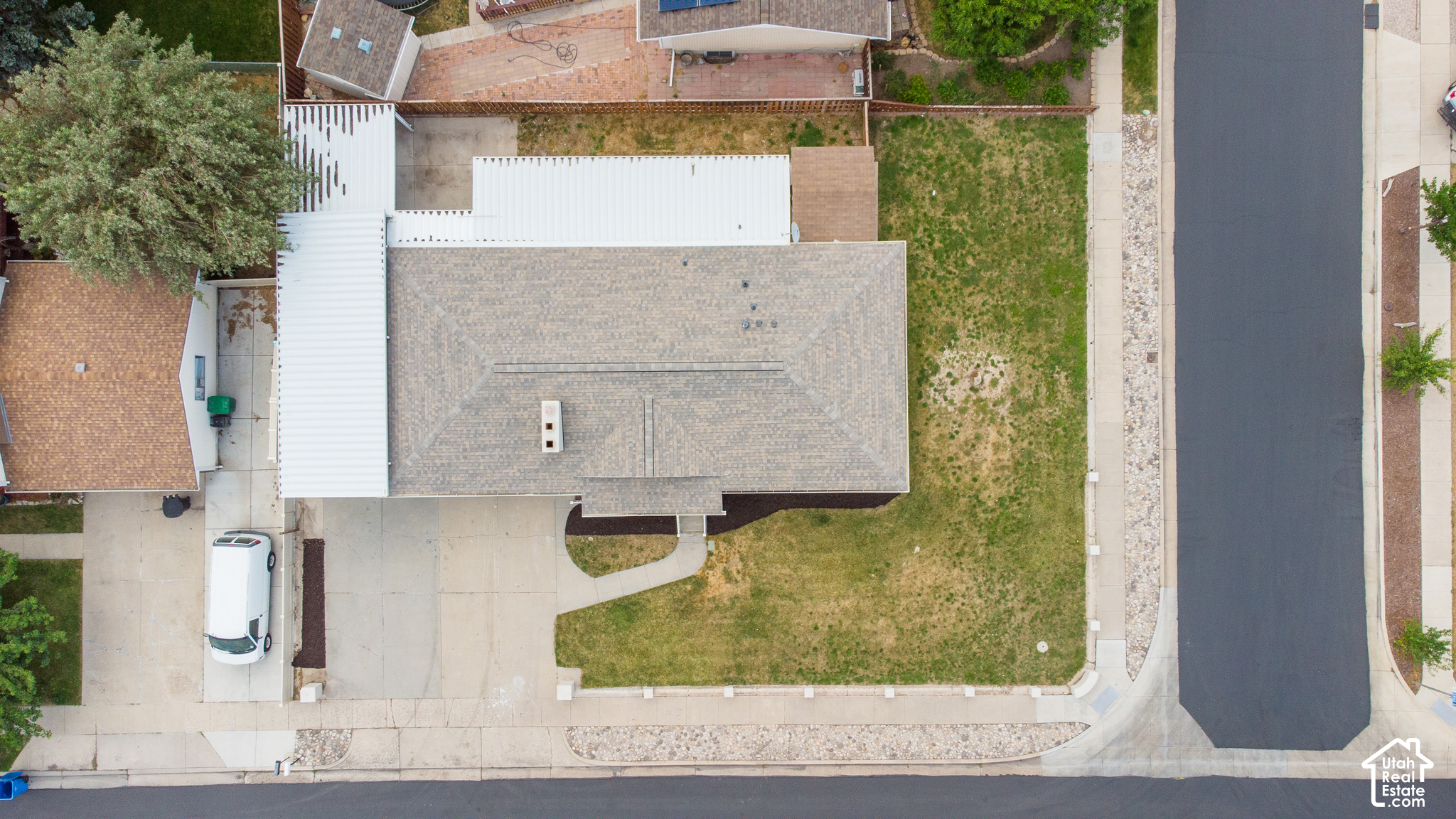 main property photo 19