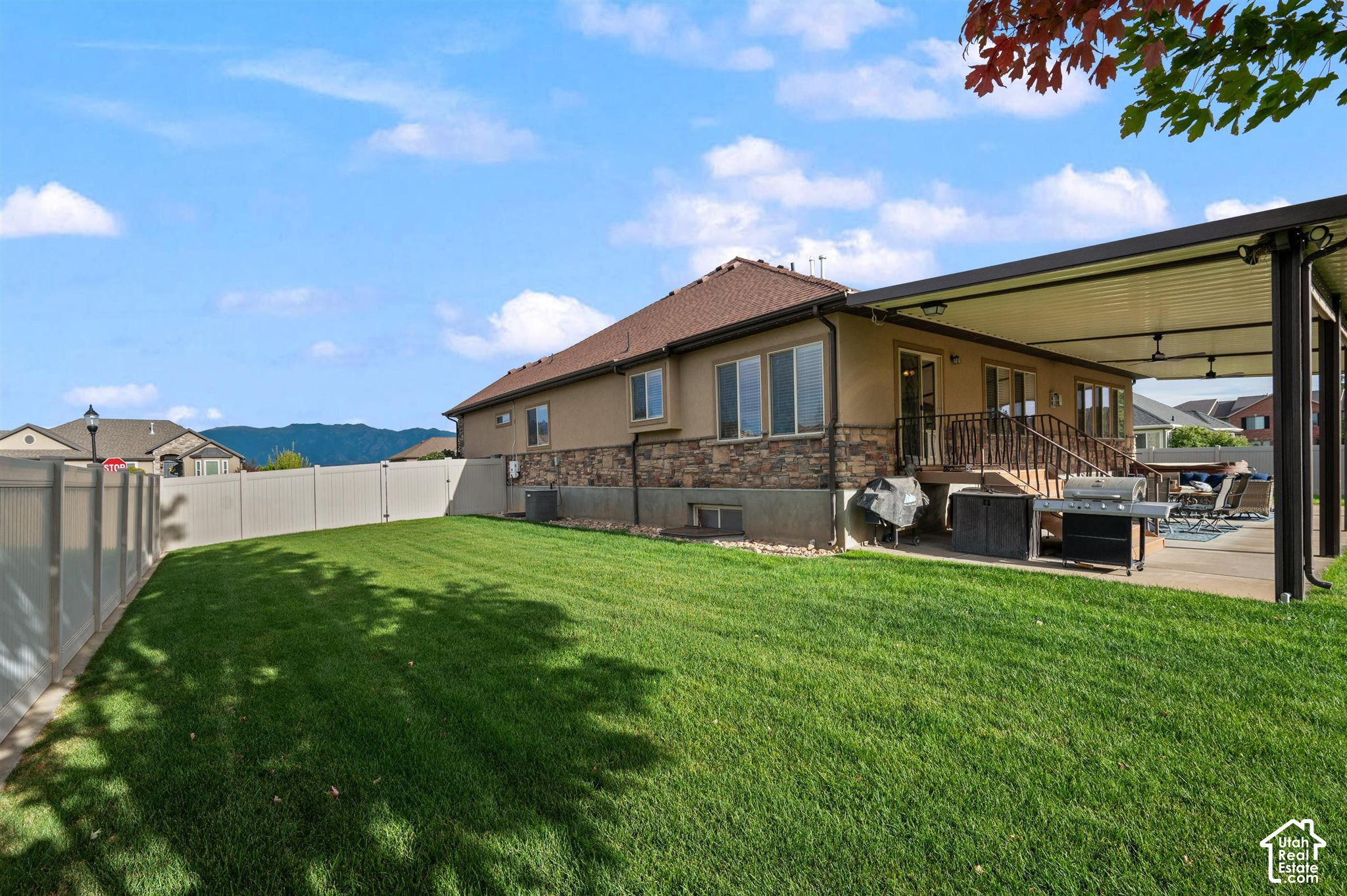 main property photo 45