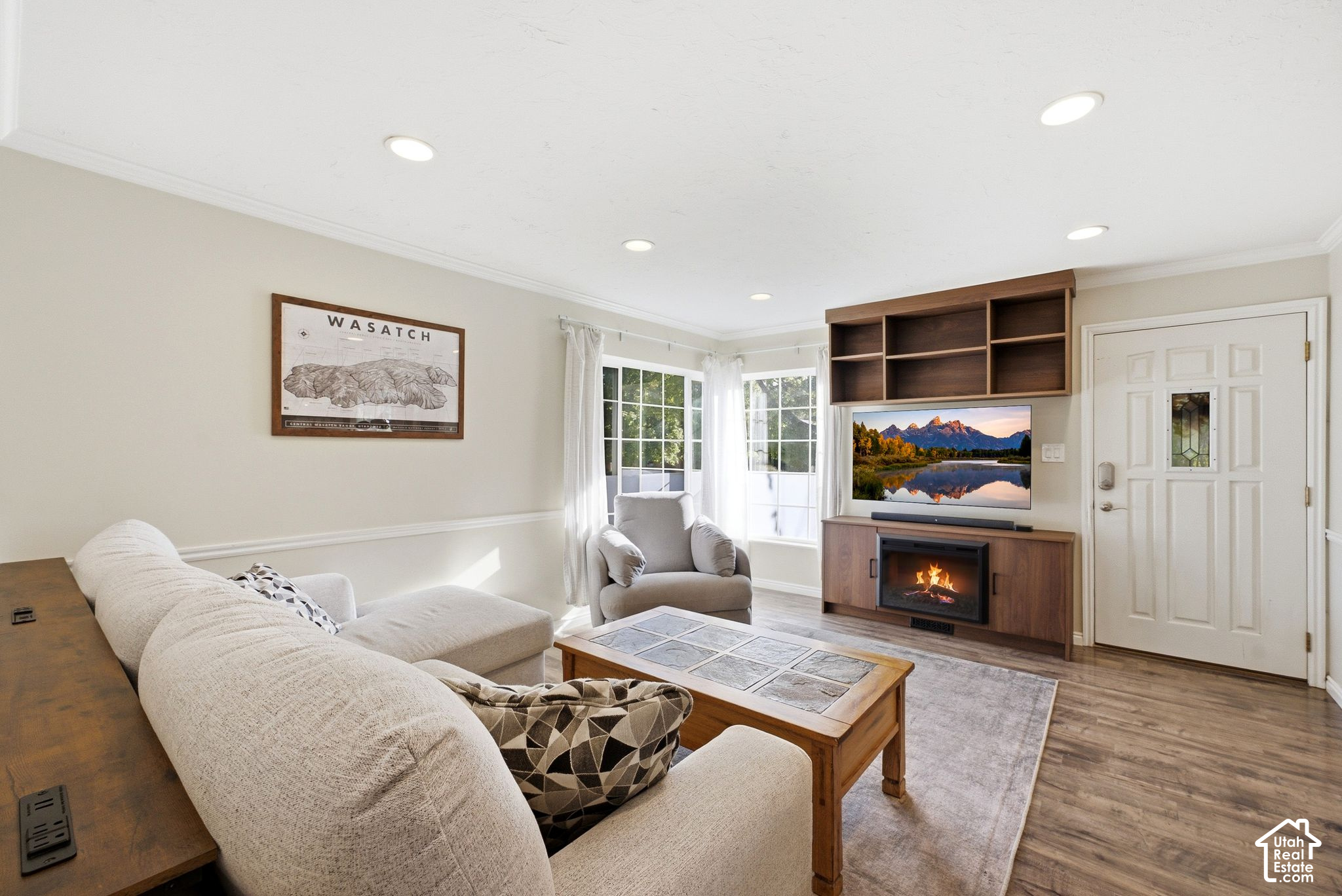 property viewer photo 3
