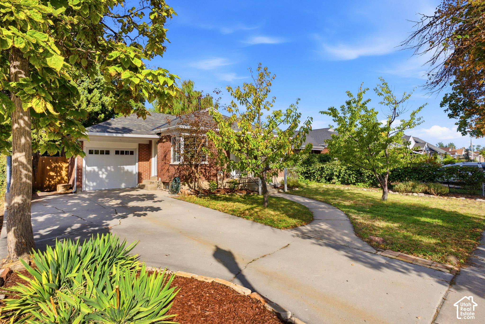 property viewer photo 35
