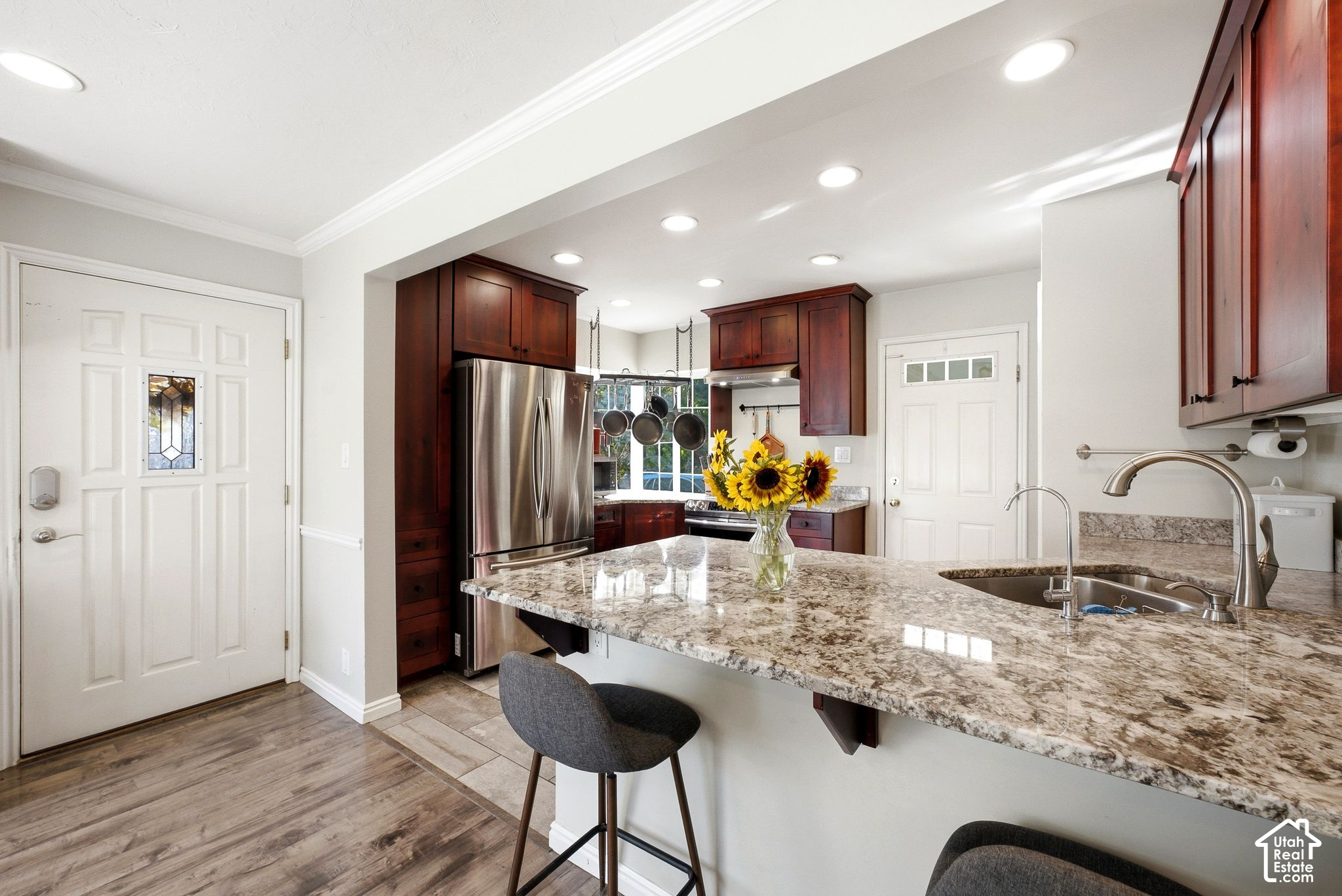 property viewer photo 5