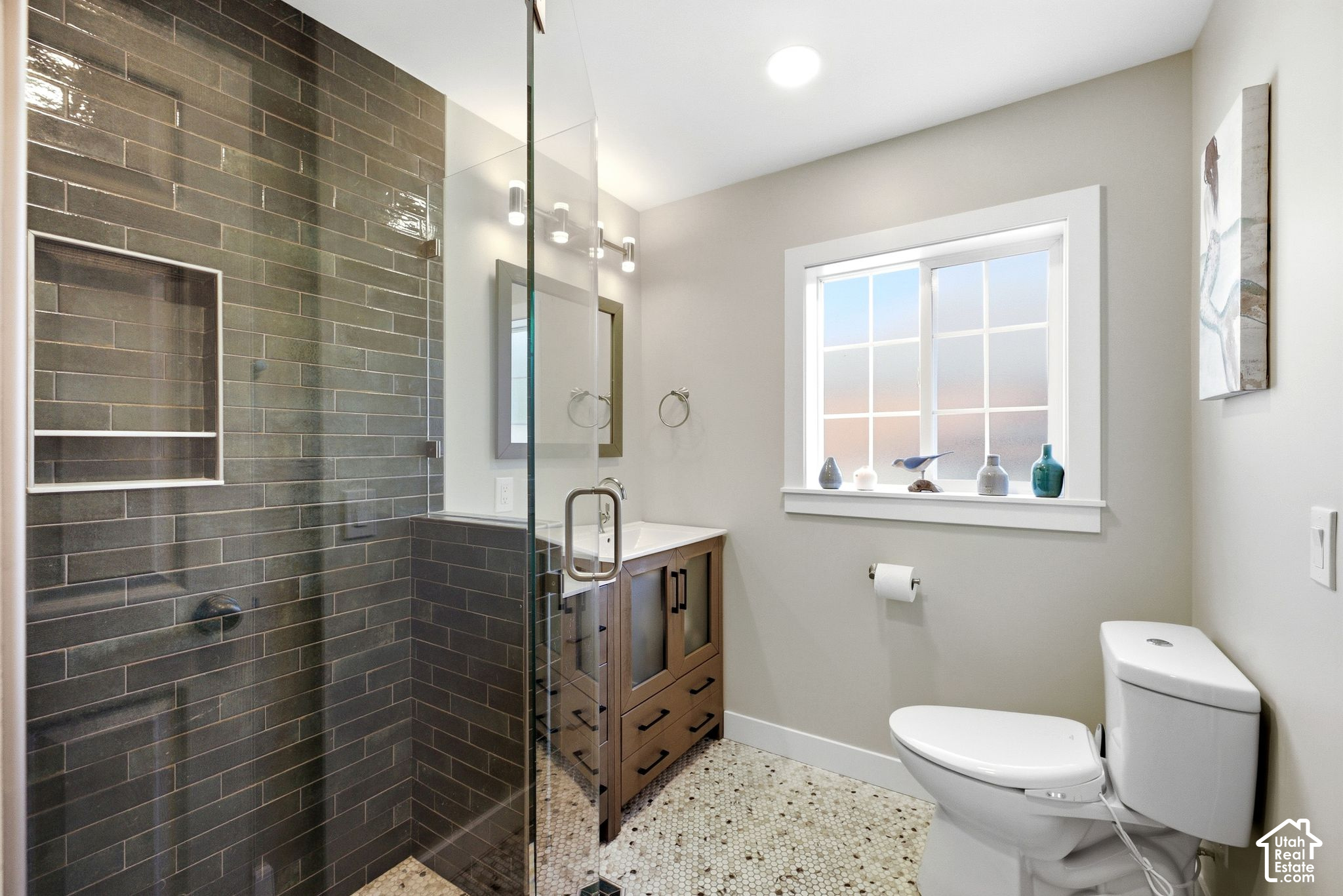 property viewer photo 8