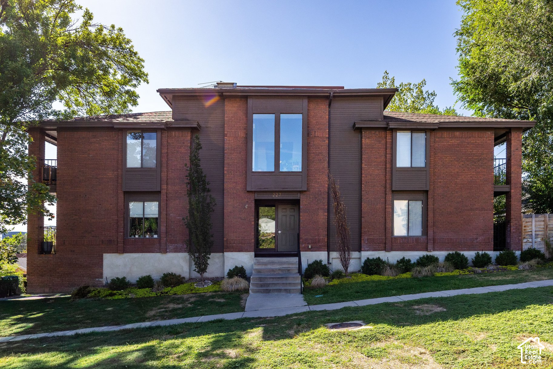 main property photo 19