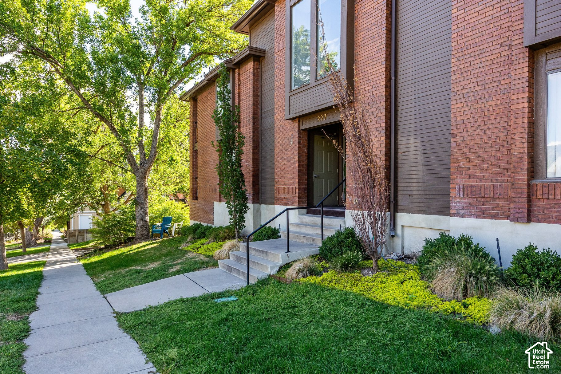 main property photo 20