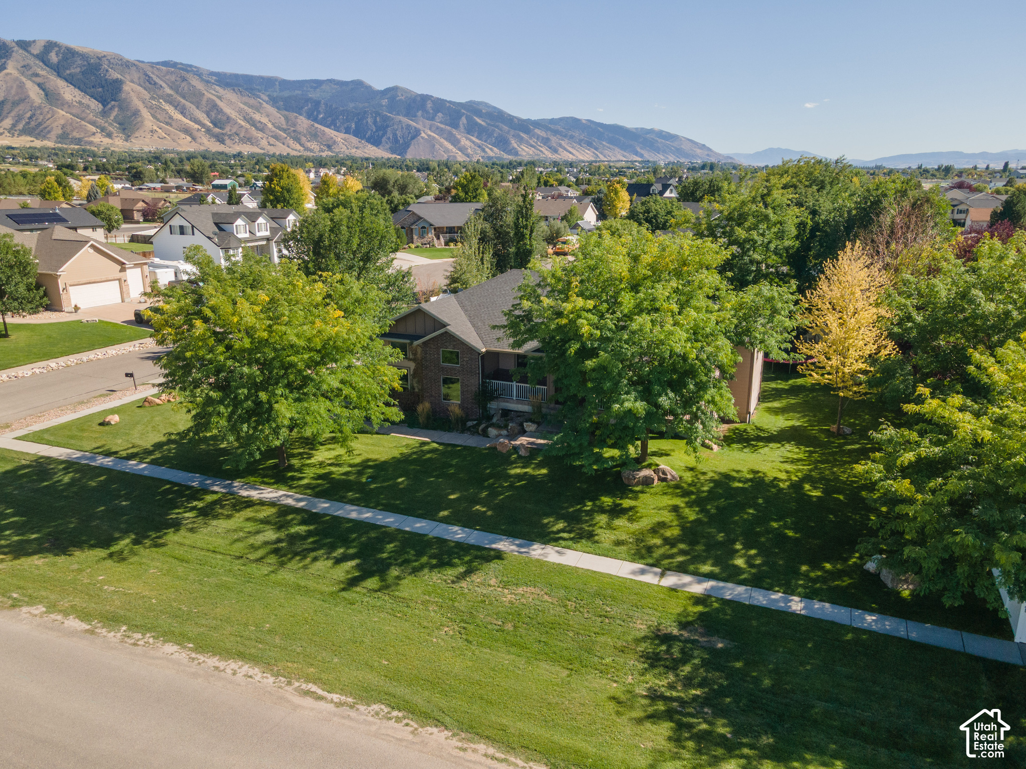 main property photo 3