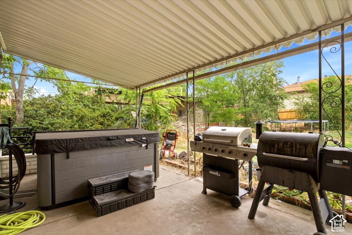 main property photo 25