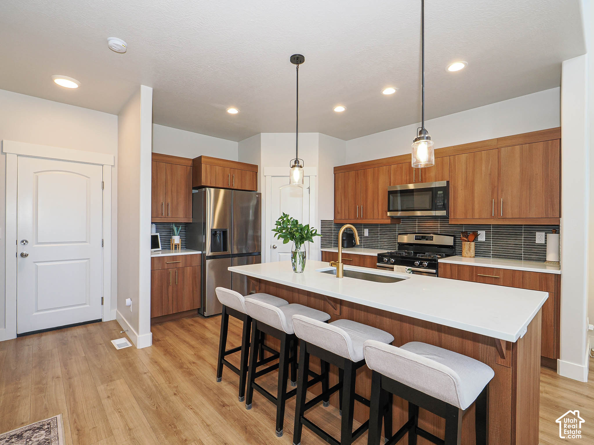 property viewer photo 12