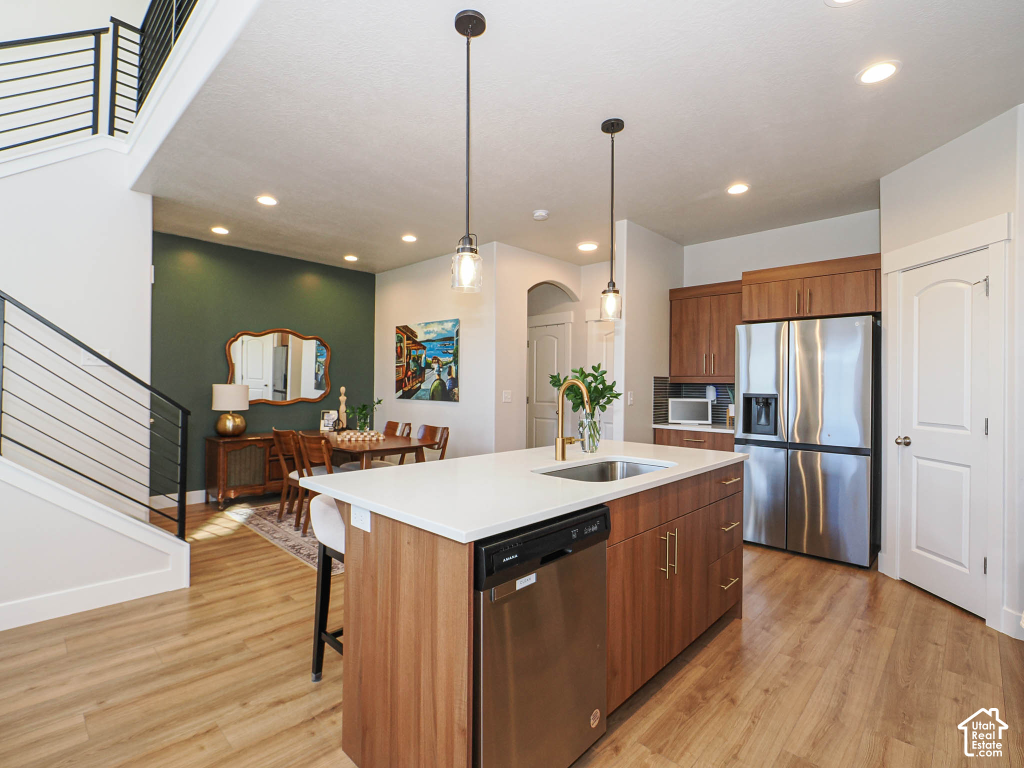 property viewer photo 13