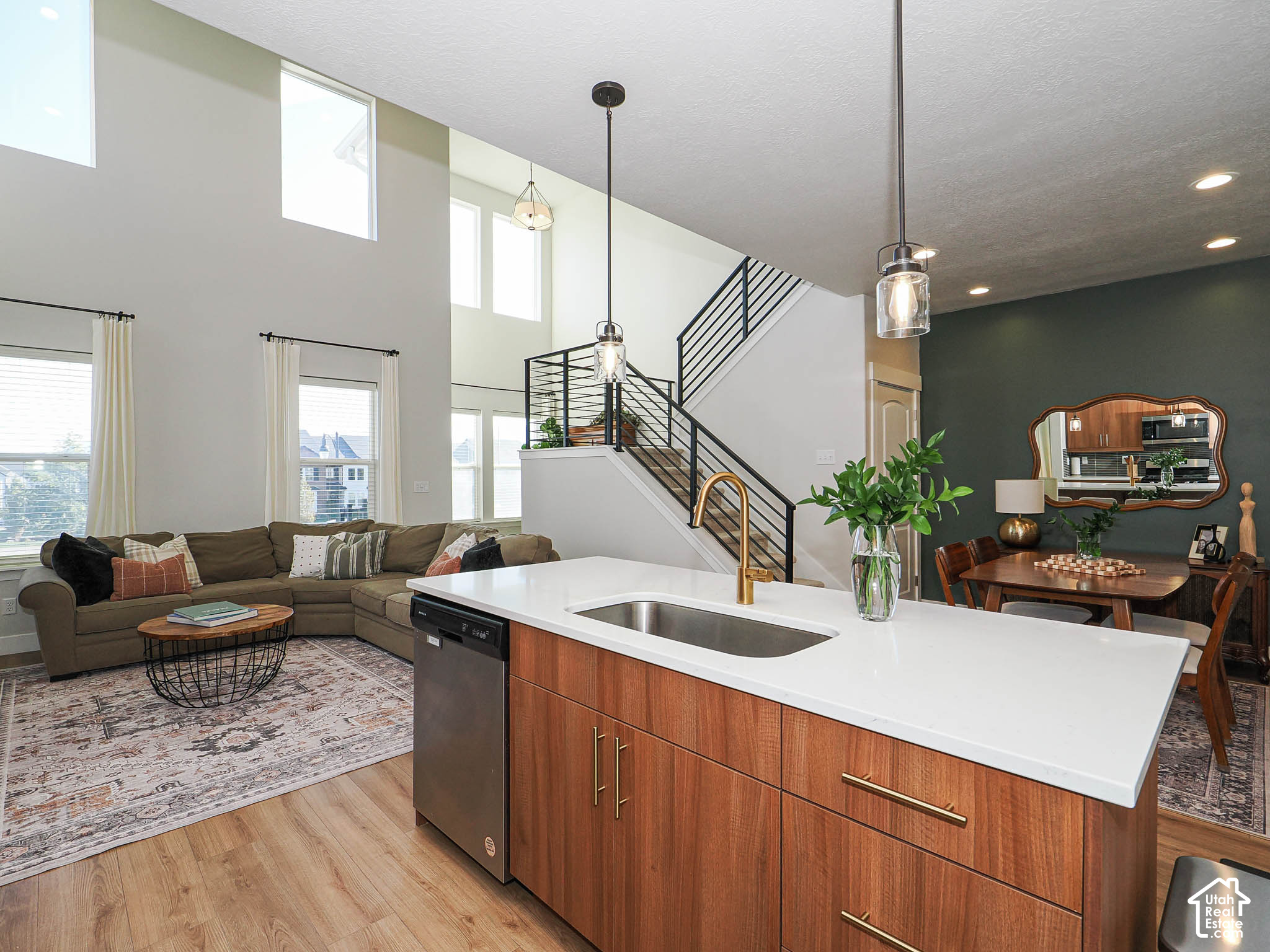 property viewer photo 14
