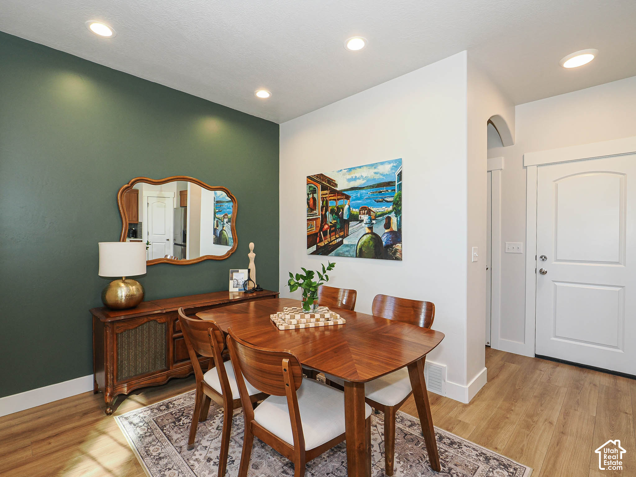 property viewer photo 16