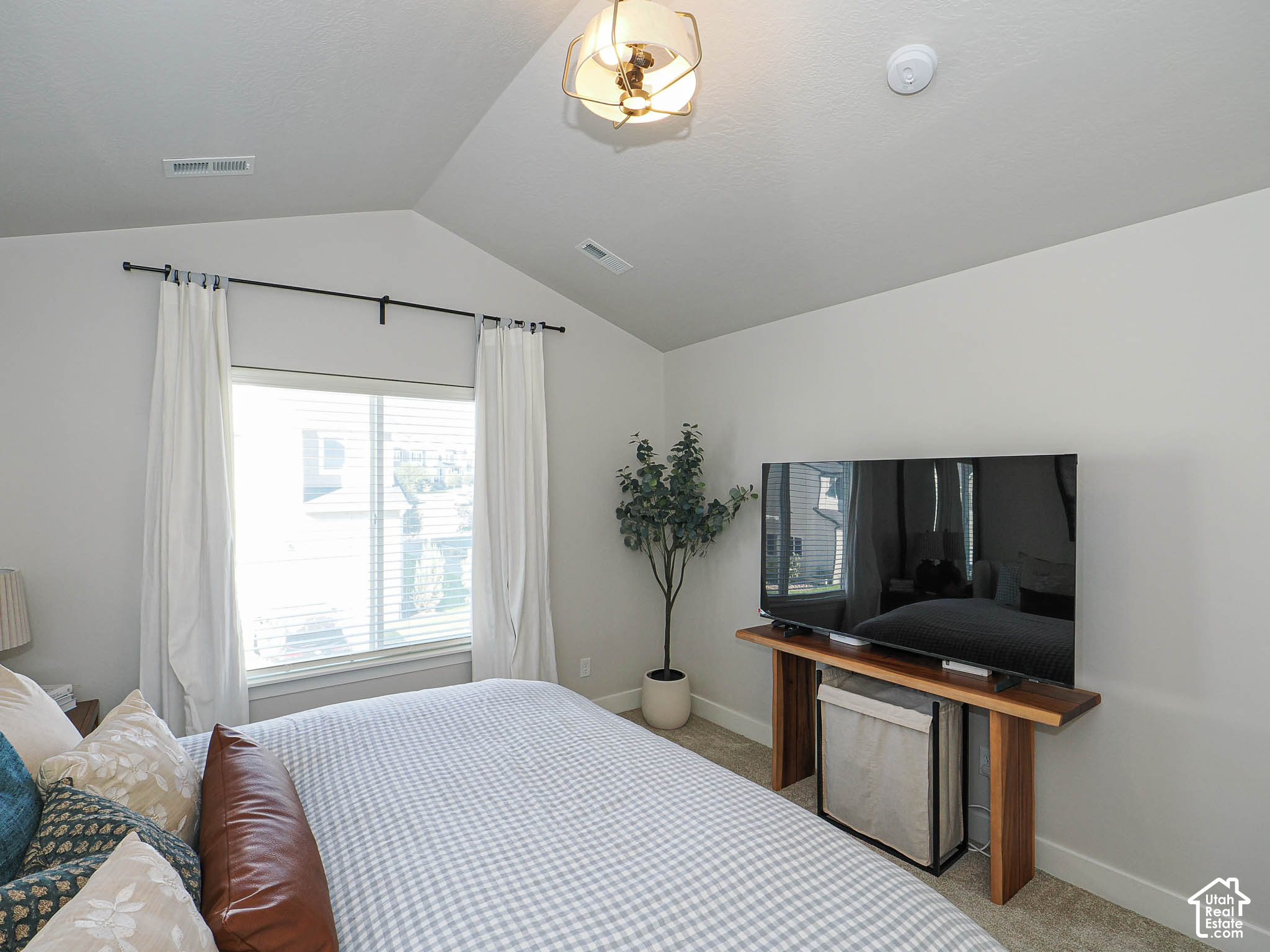 property viewer photo 20