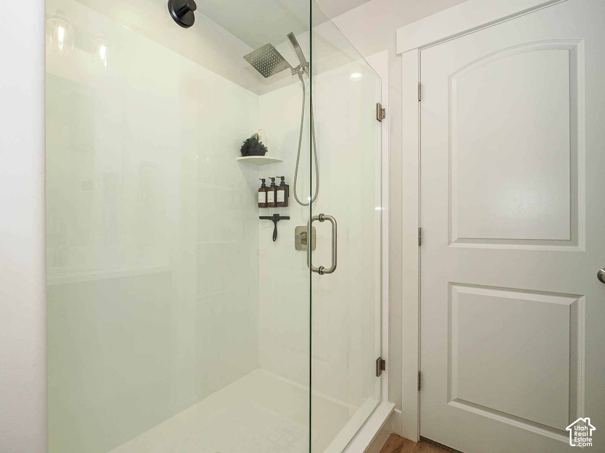 property viewer photo 25