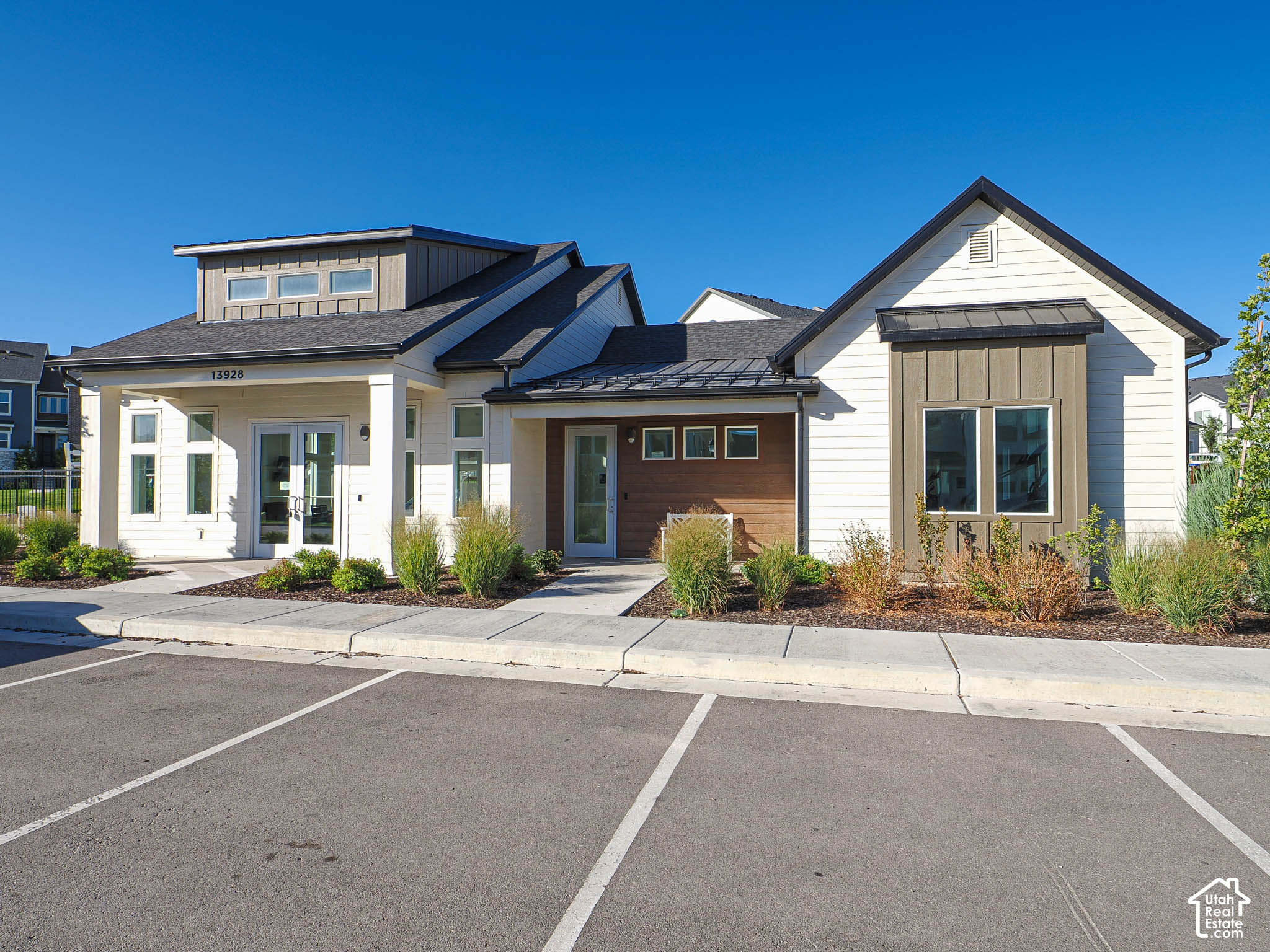 property viewer photo 33