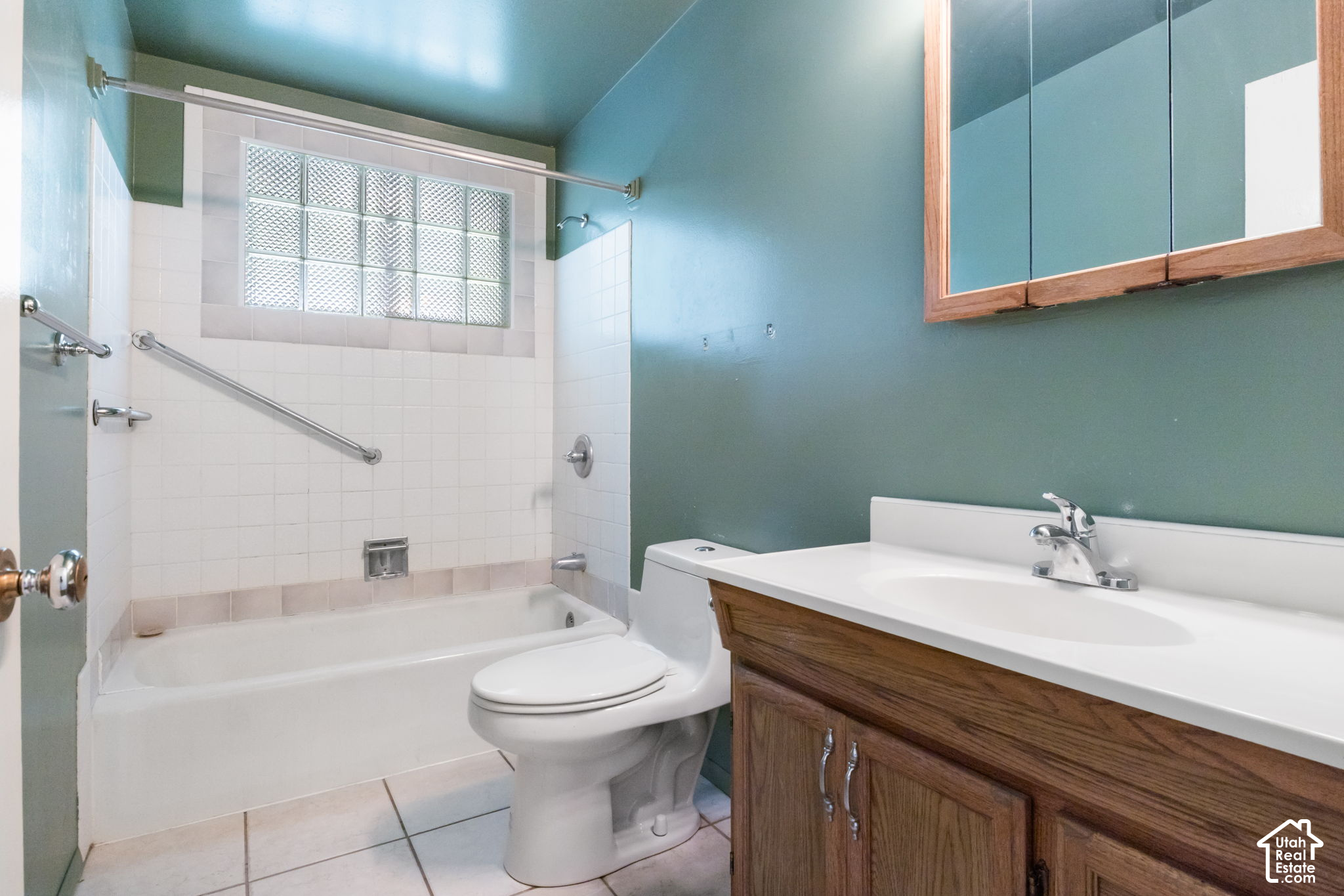 main property photo 18