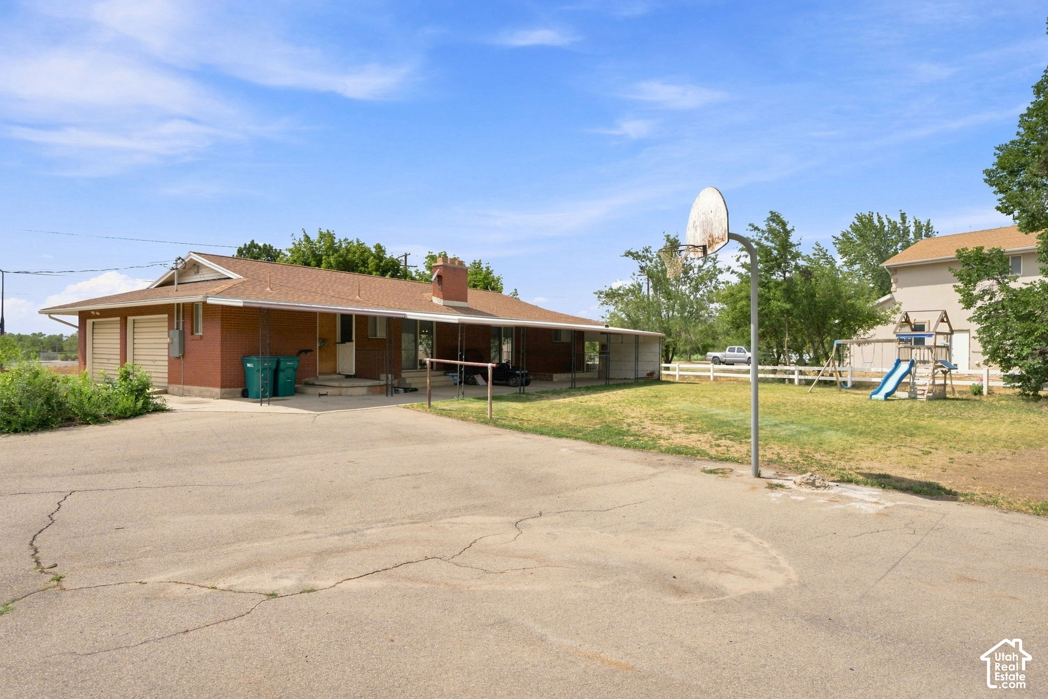 main property photo 4
