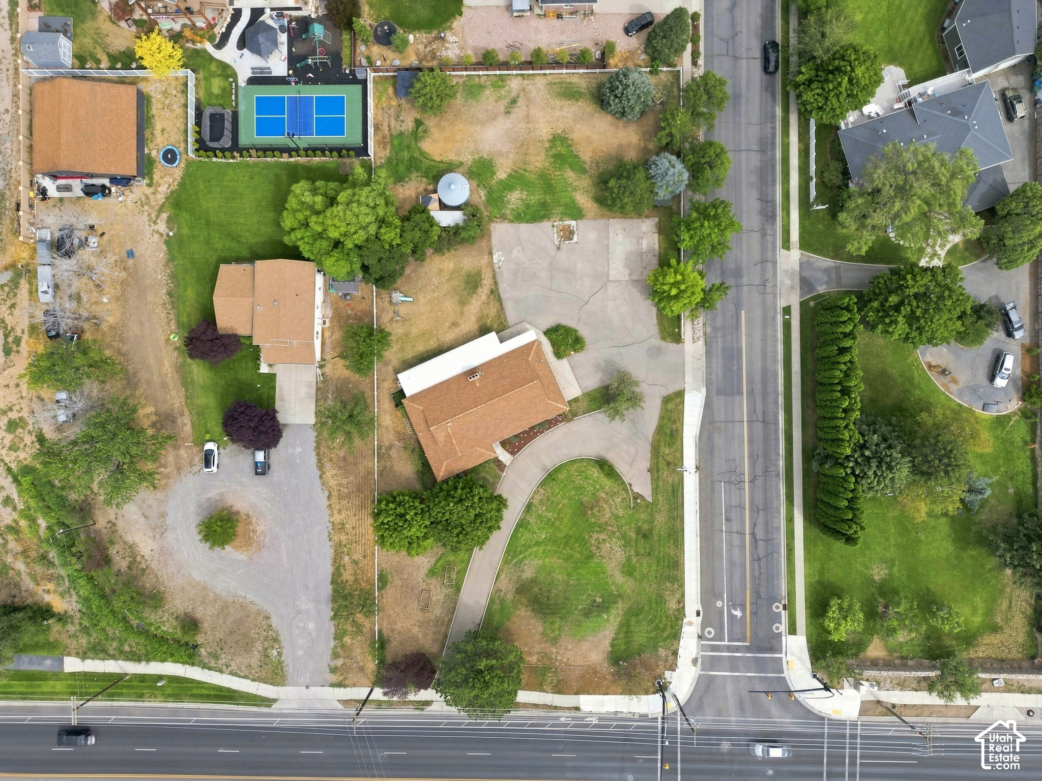 main property photo 51