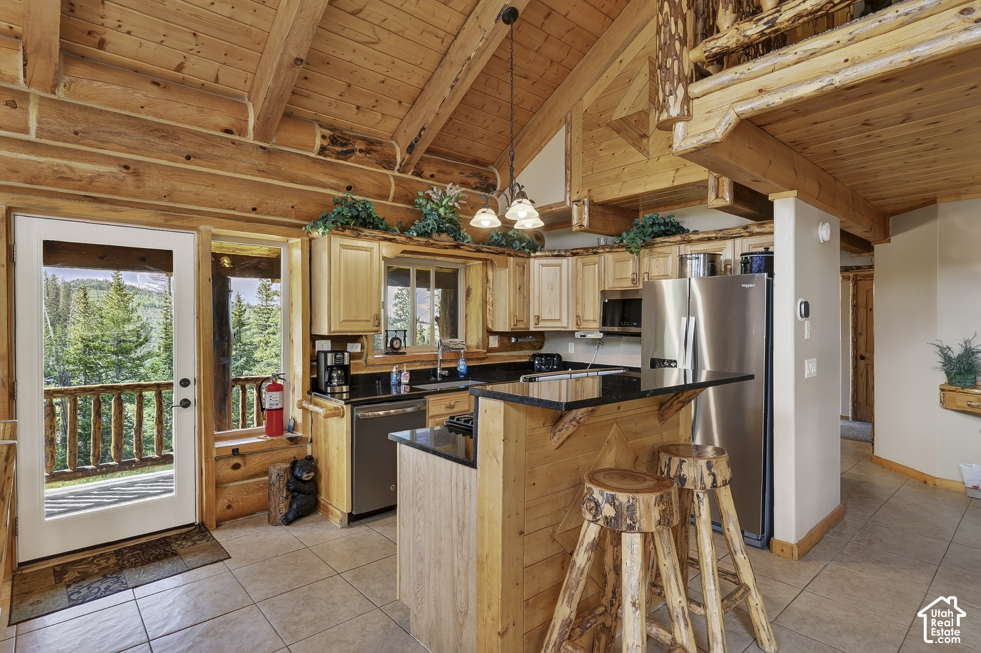 main property photo 8