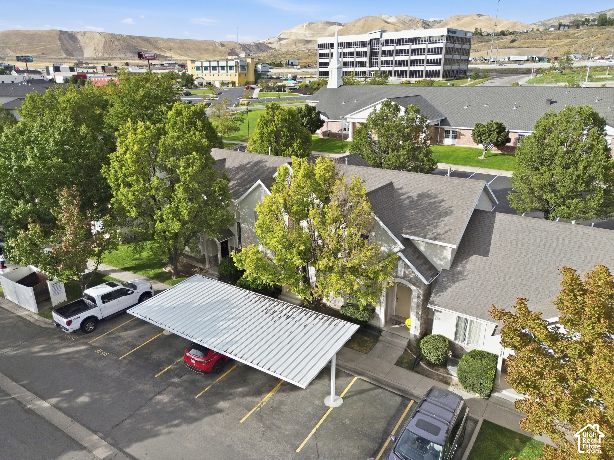 main property photo 43