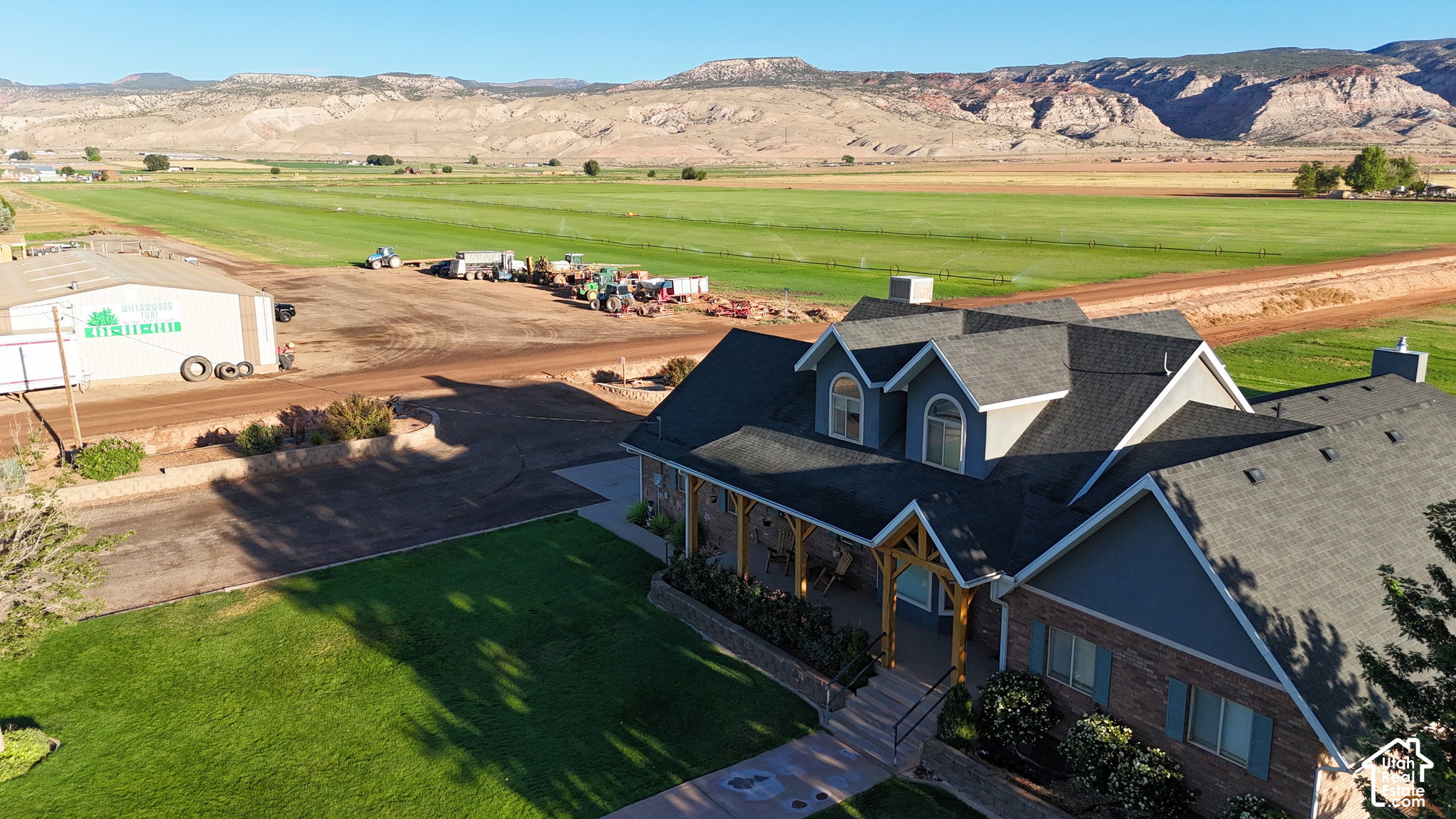 main property photo 4