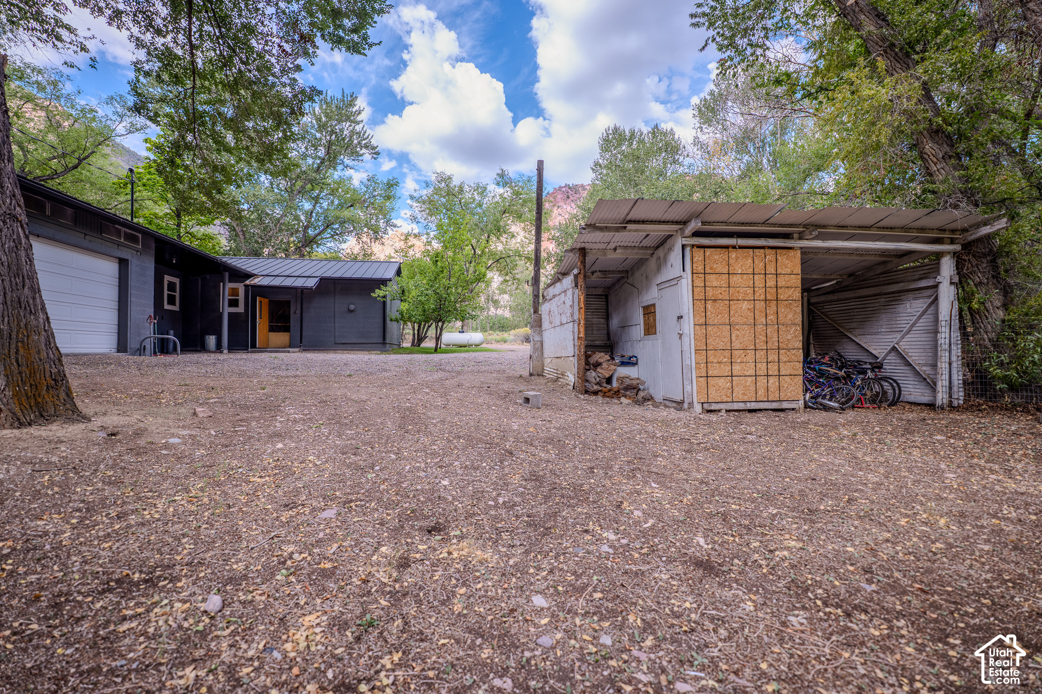 main property photo 8