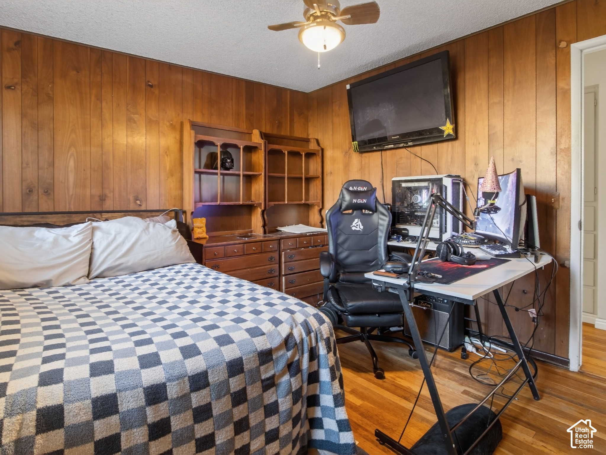 main property photo 16