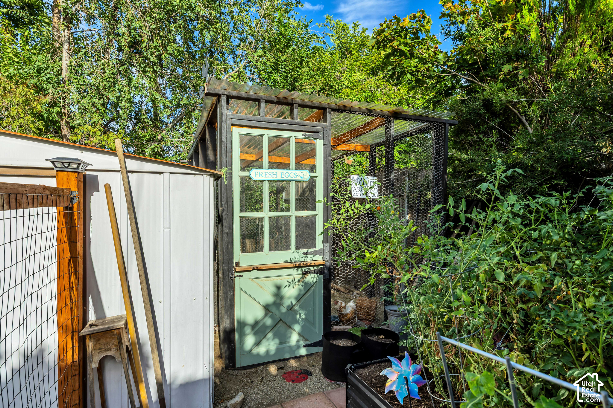 main property photo 33