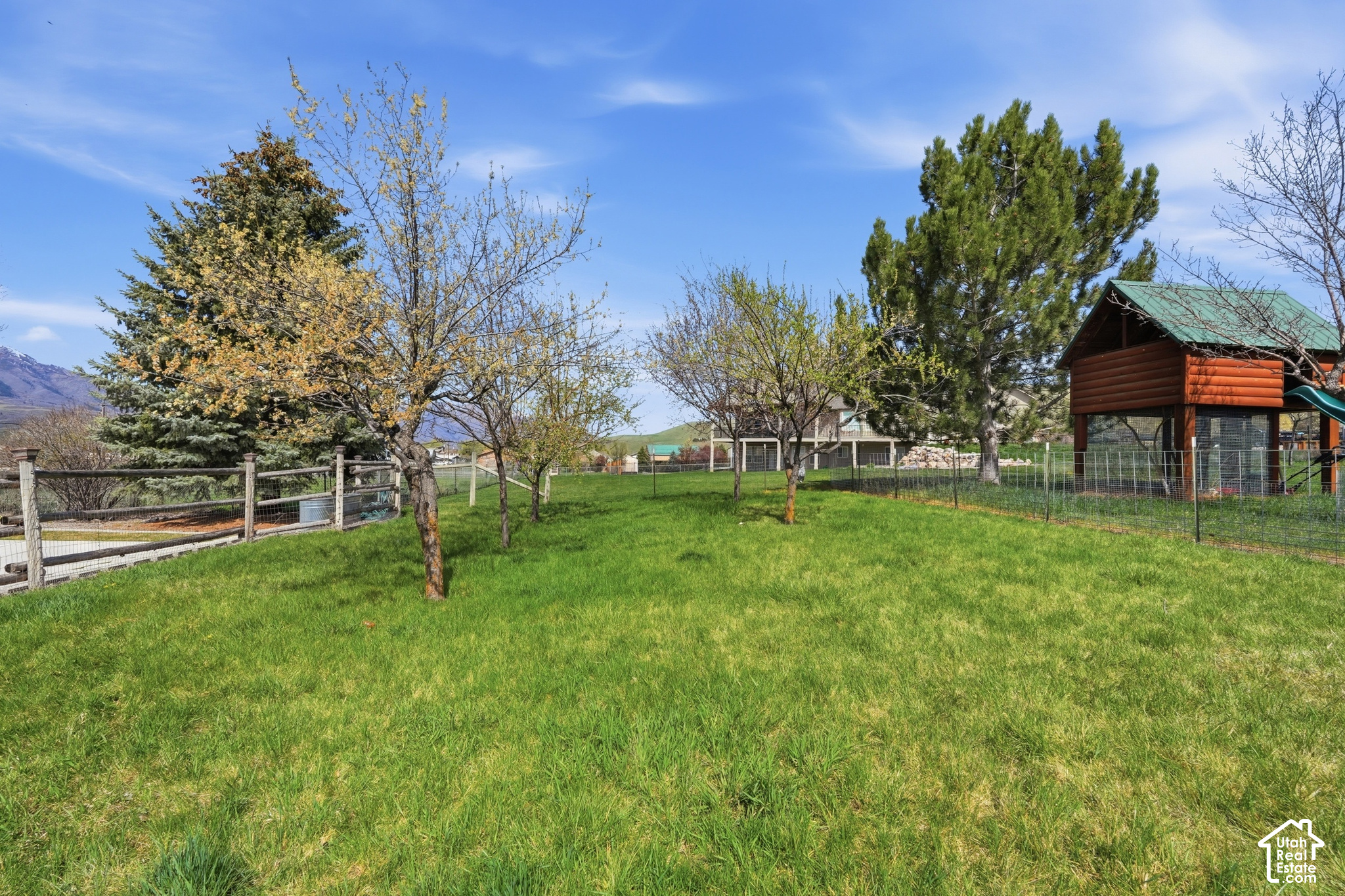 main property photo 37