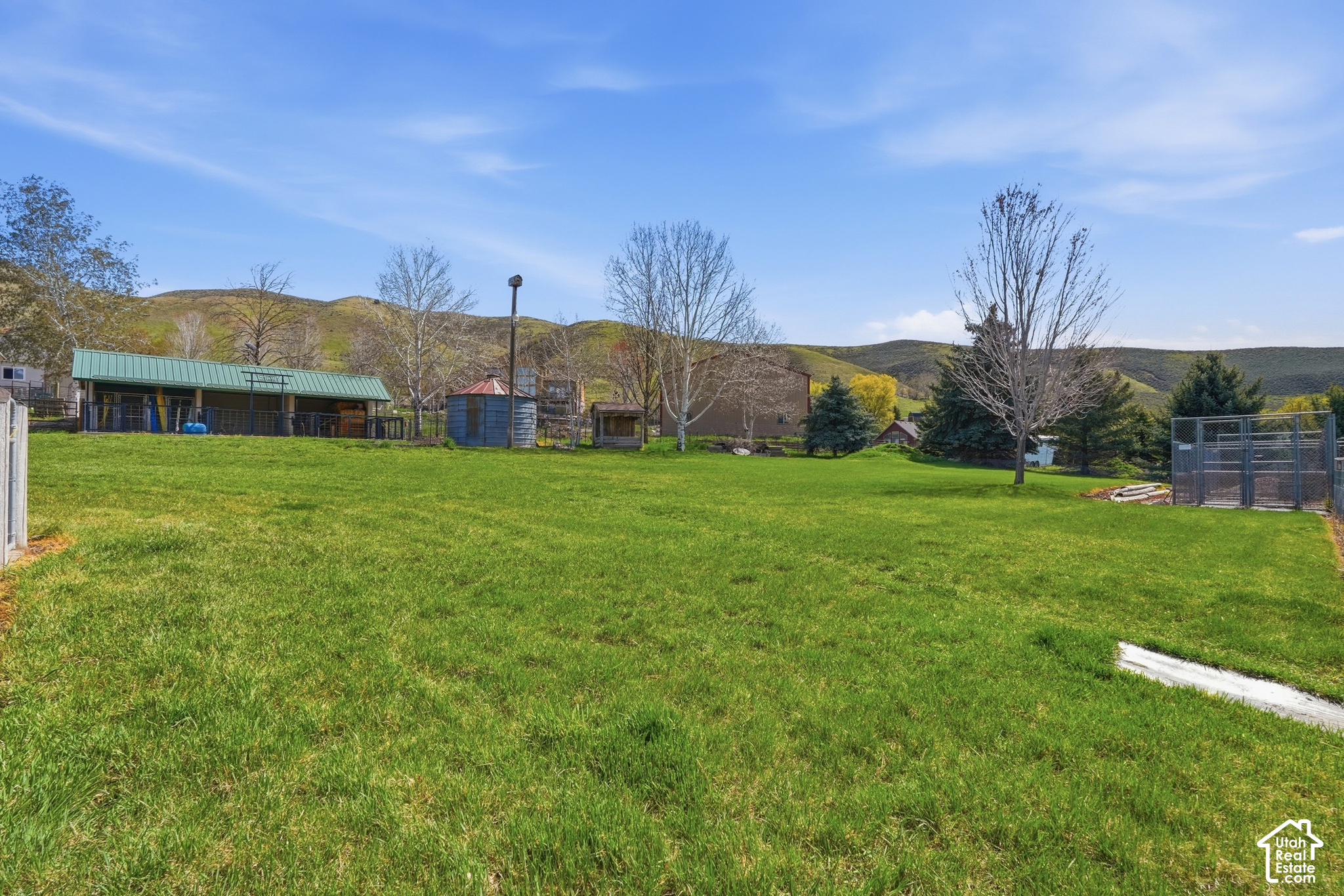 main property photo 39