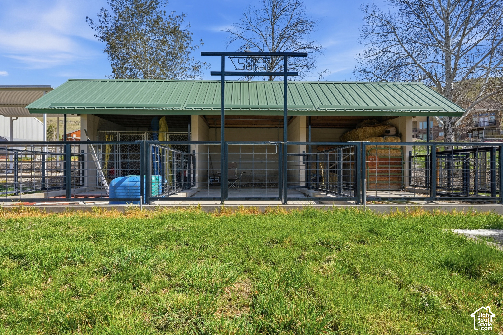 main property photo 41