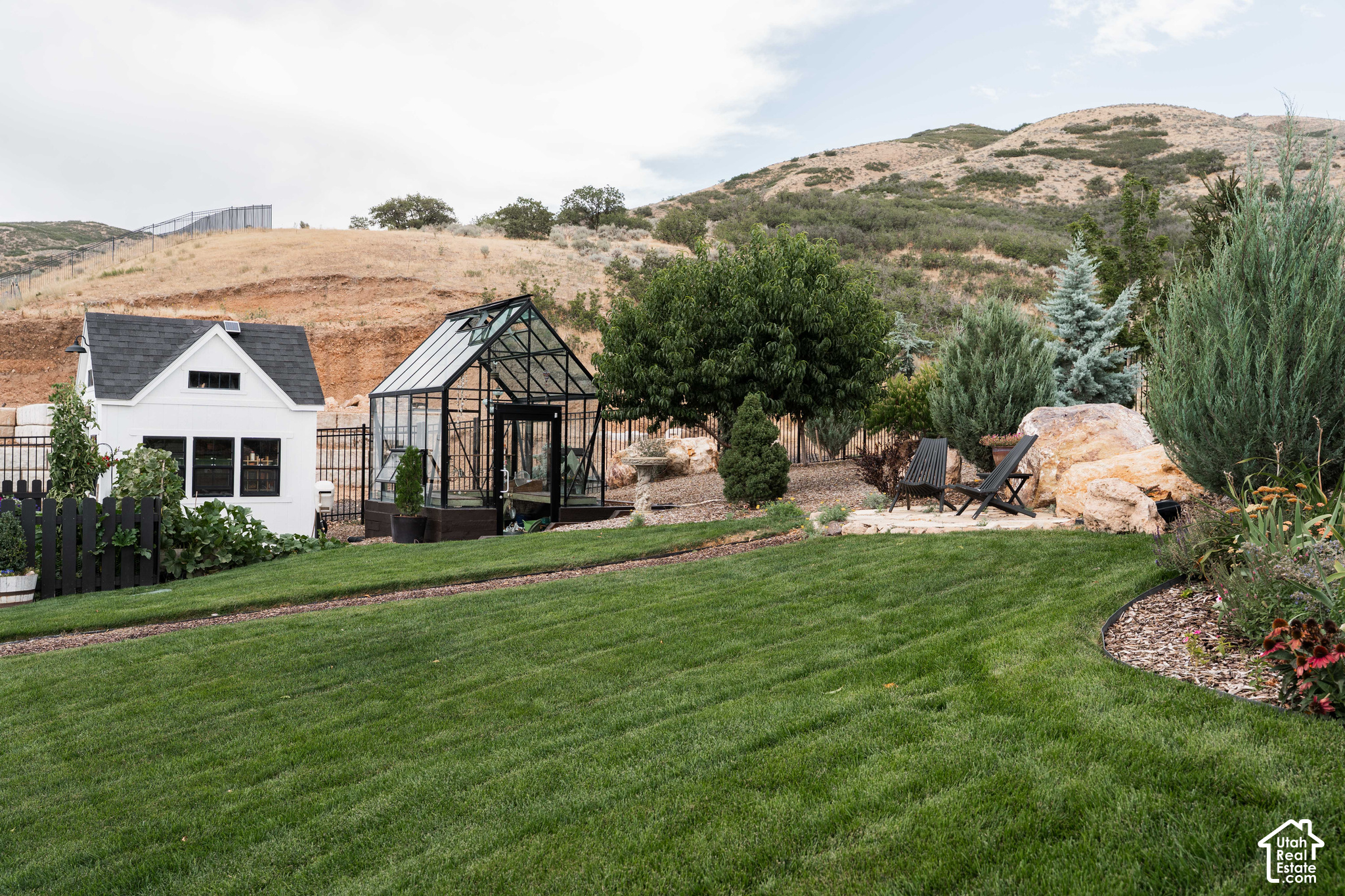 main property photo 34