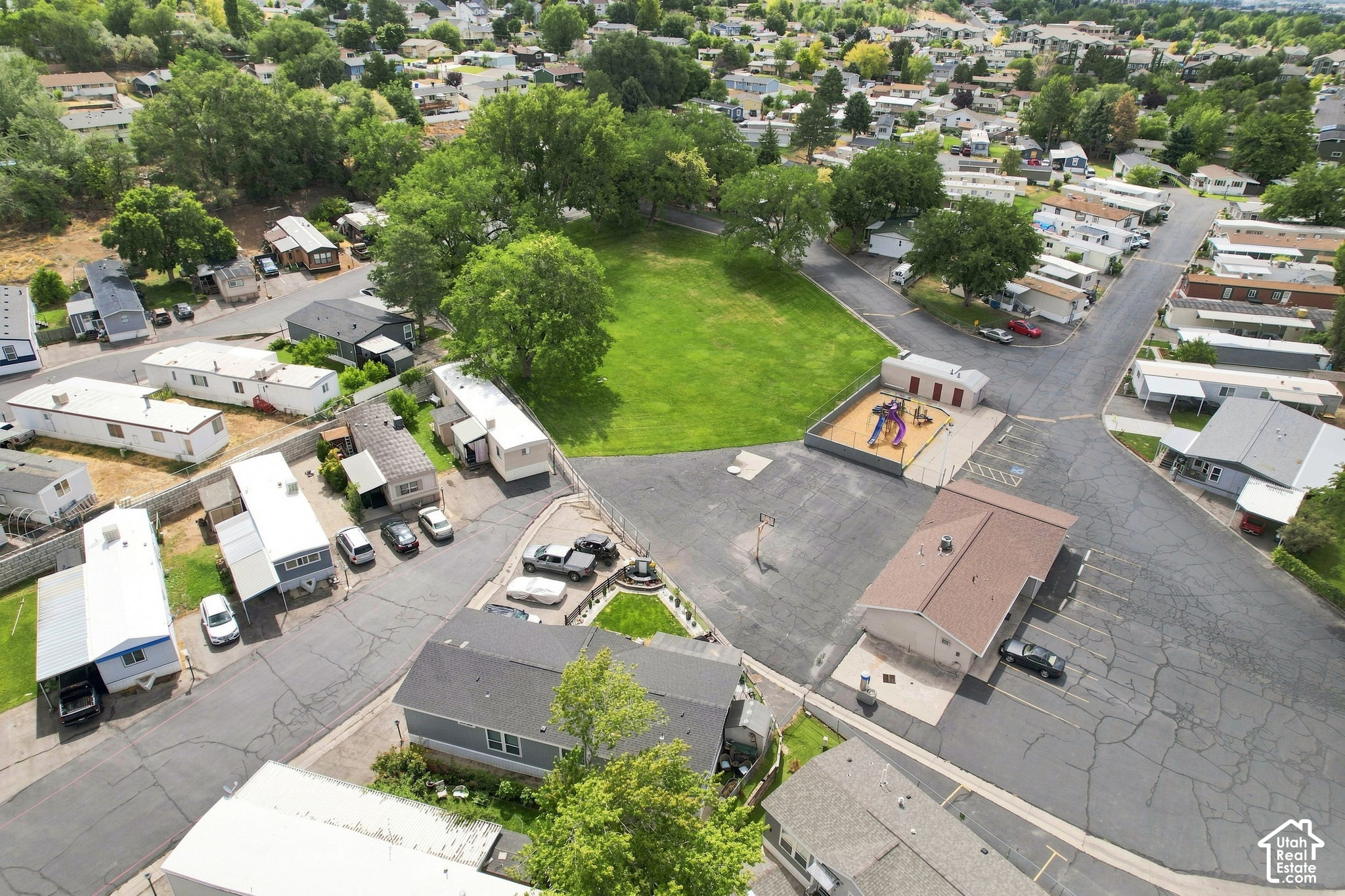 main property photo 41