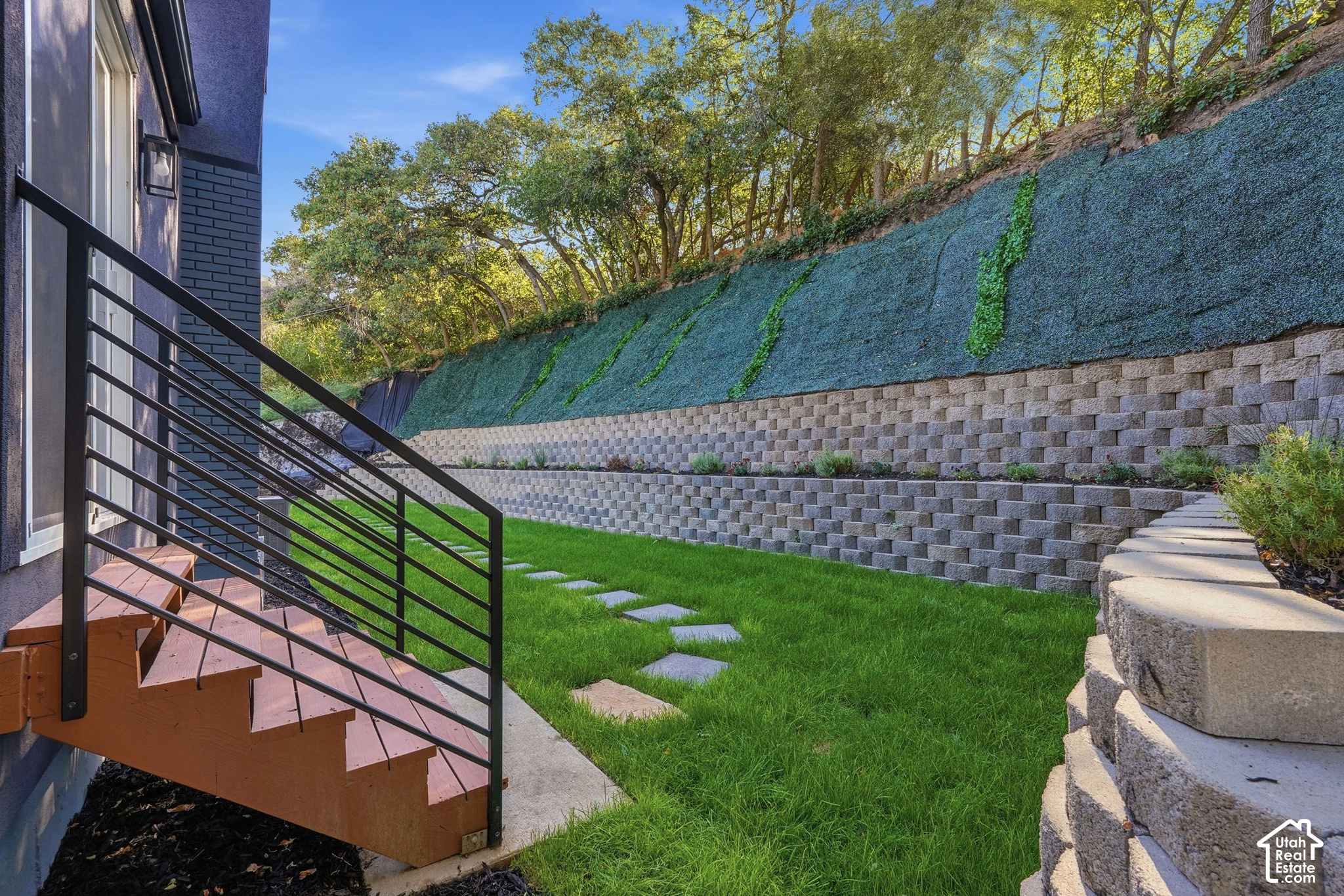 main property photo 45
