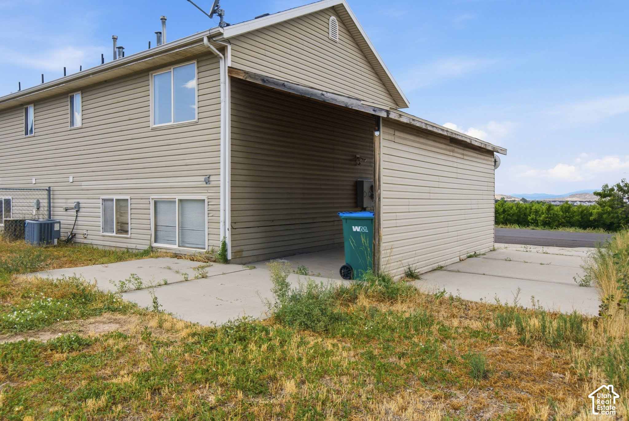 main property photo 27