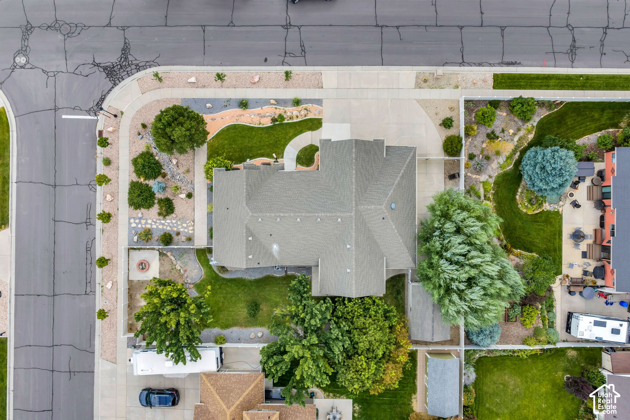 main property photo 45