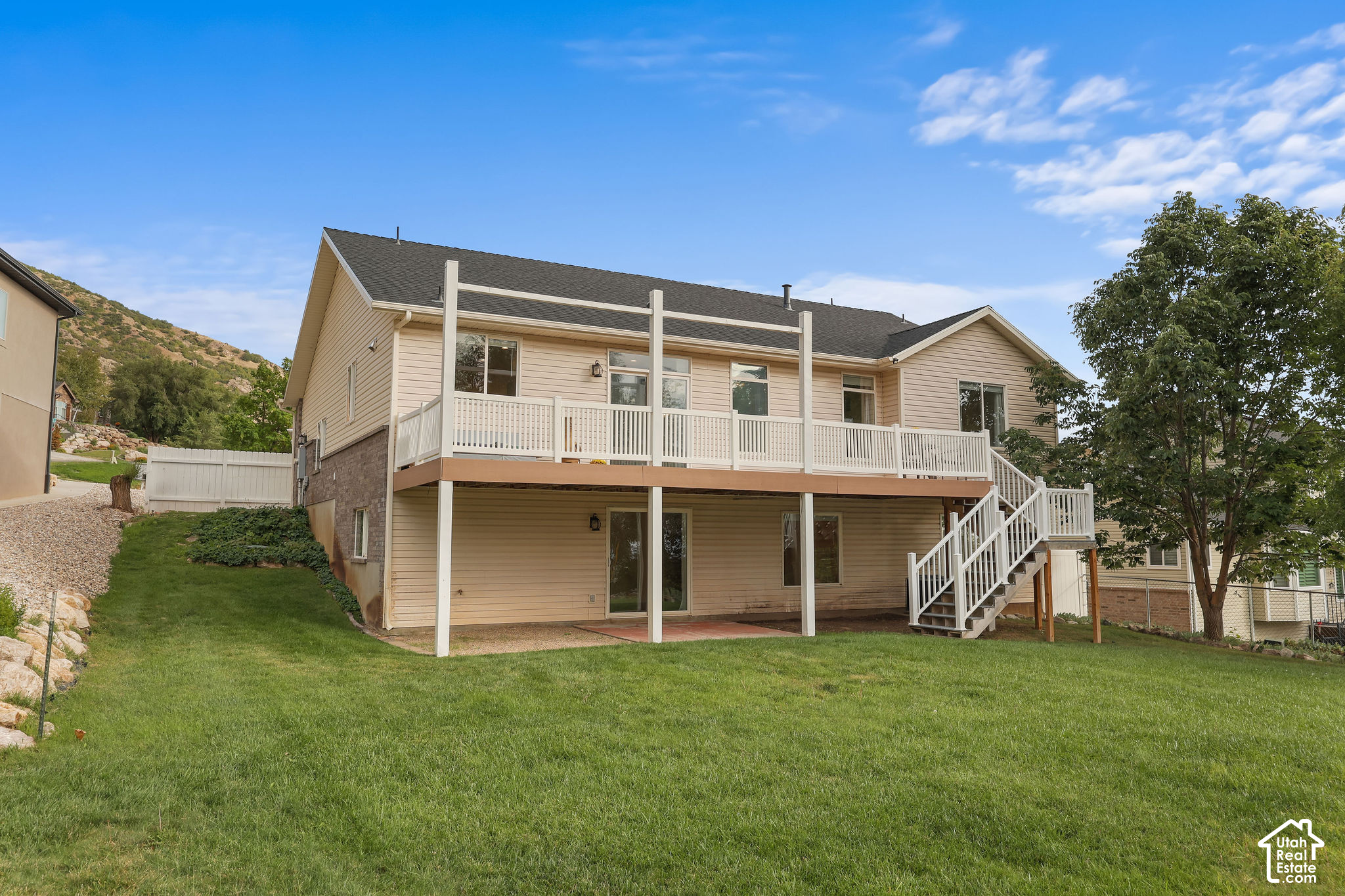 main property photo 32