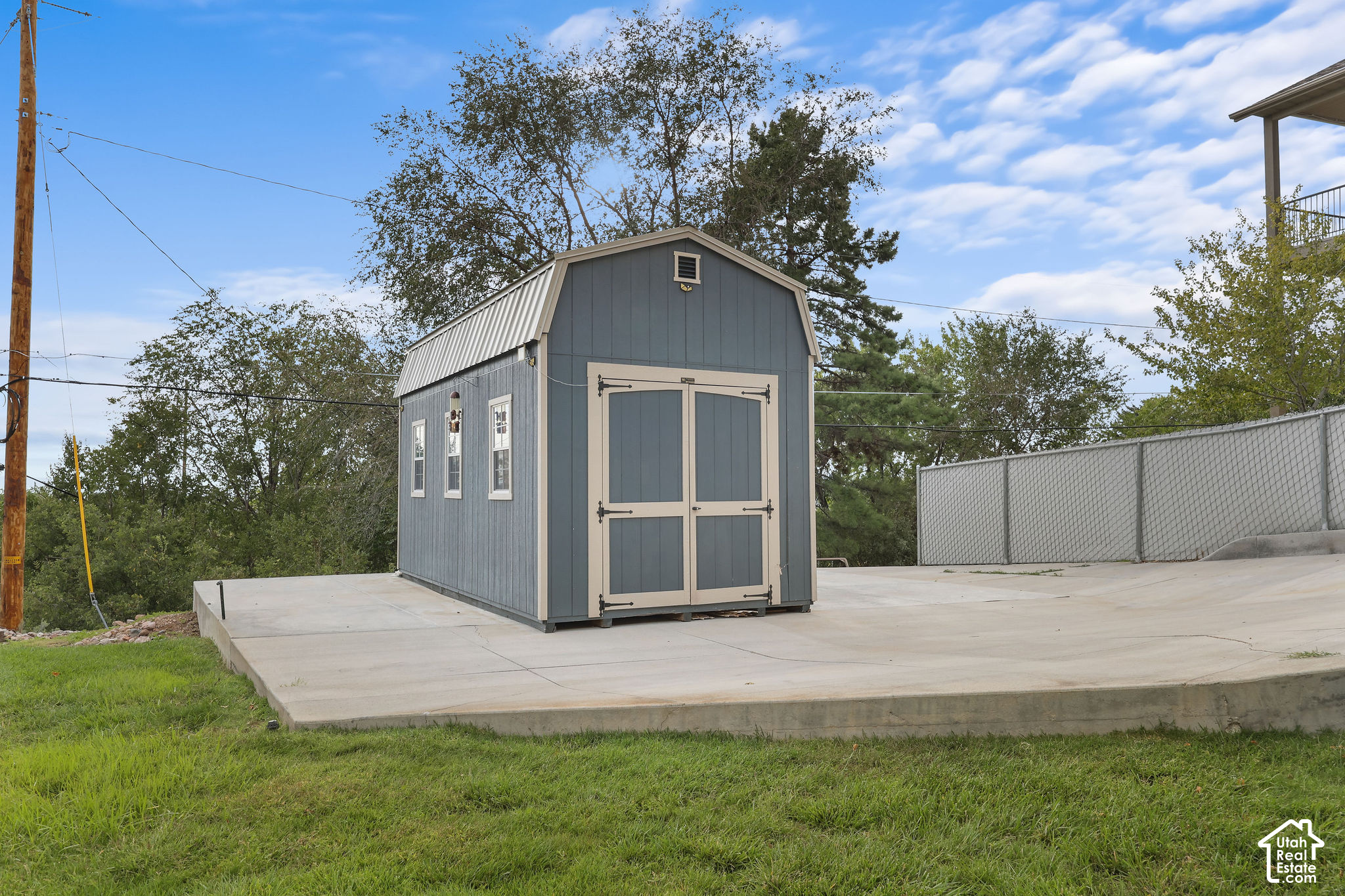 main property photo 37