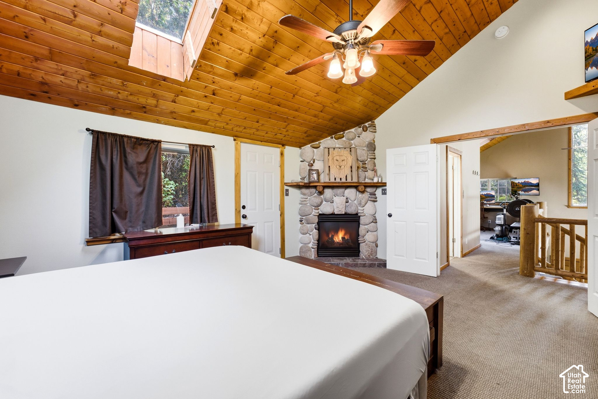 main property photo 16