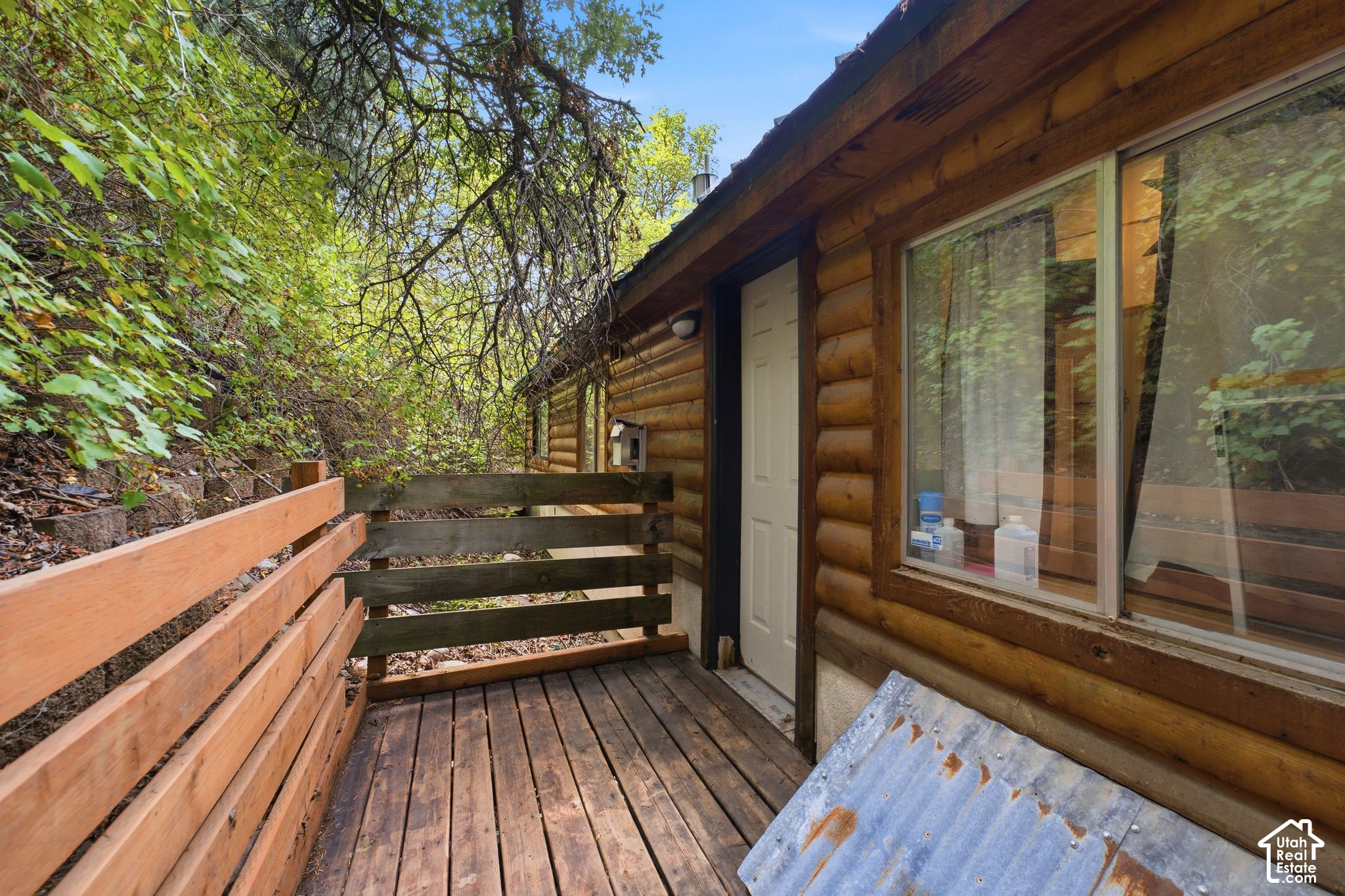 main property photo 28