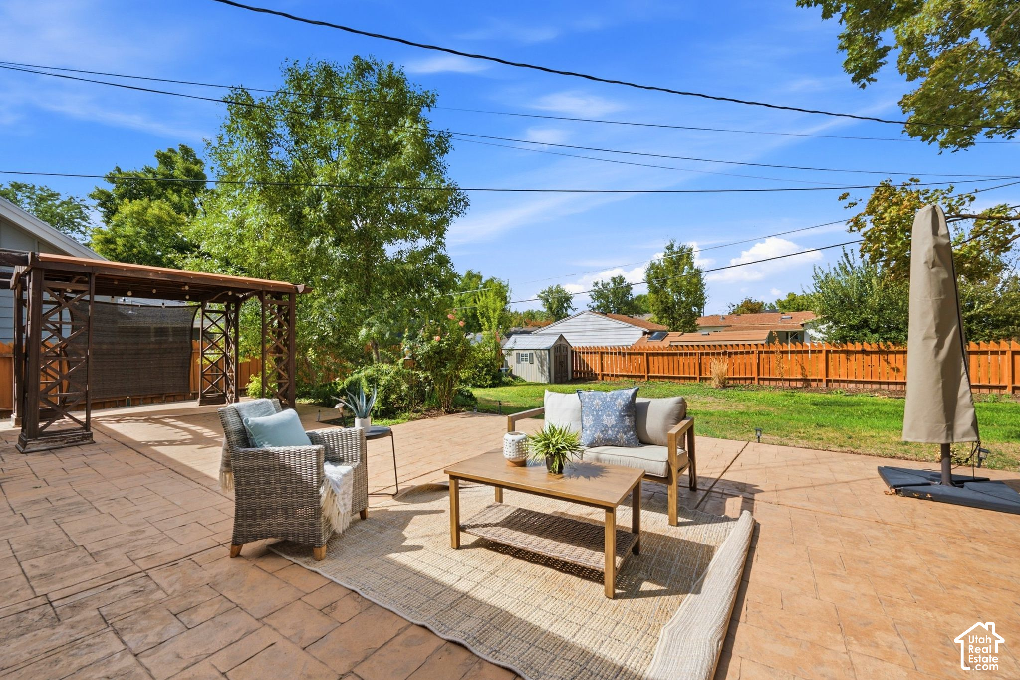 main property photo 23