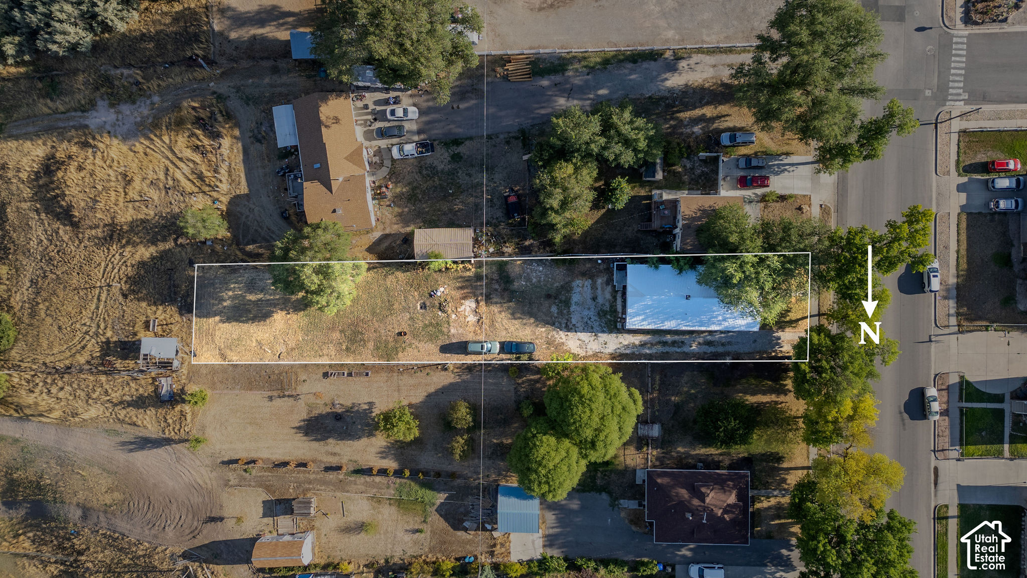 main property photo 28